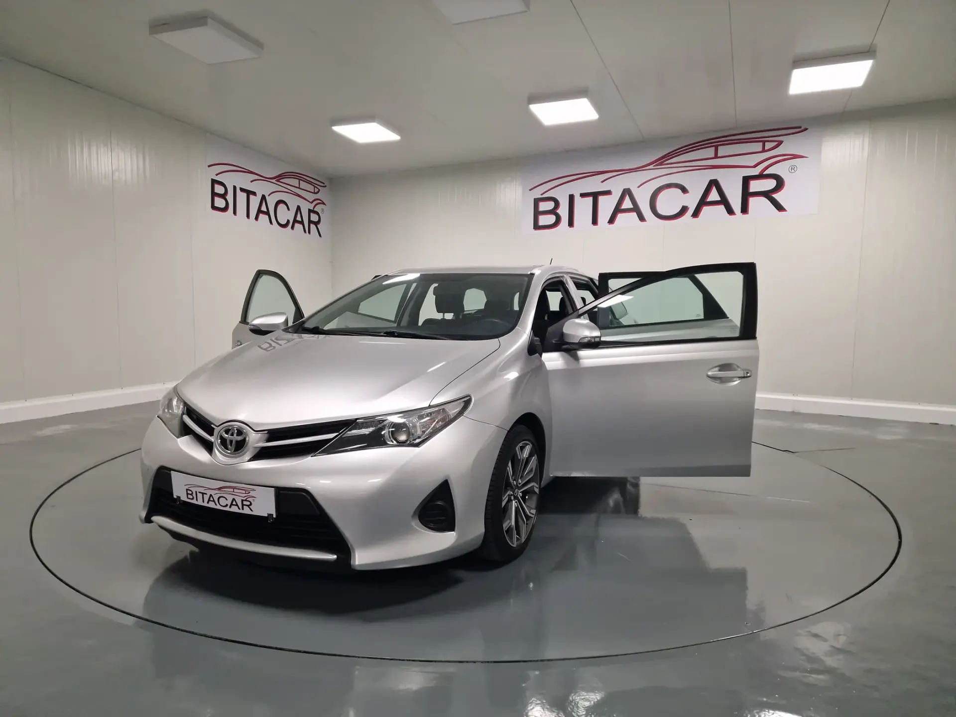 Toyota Auris Touring Sports 1.4 D-4D Active+AC 13