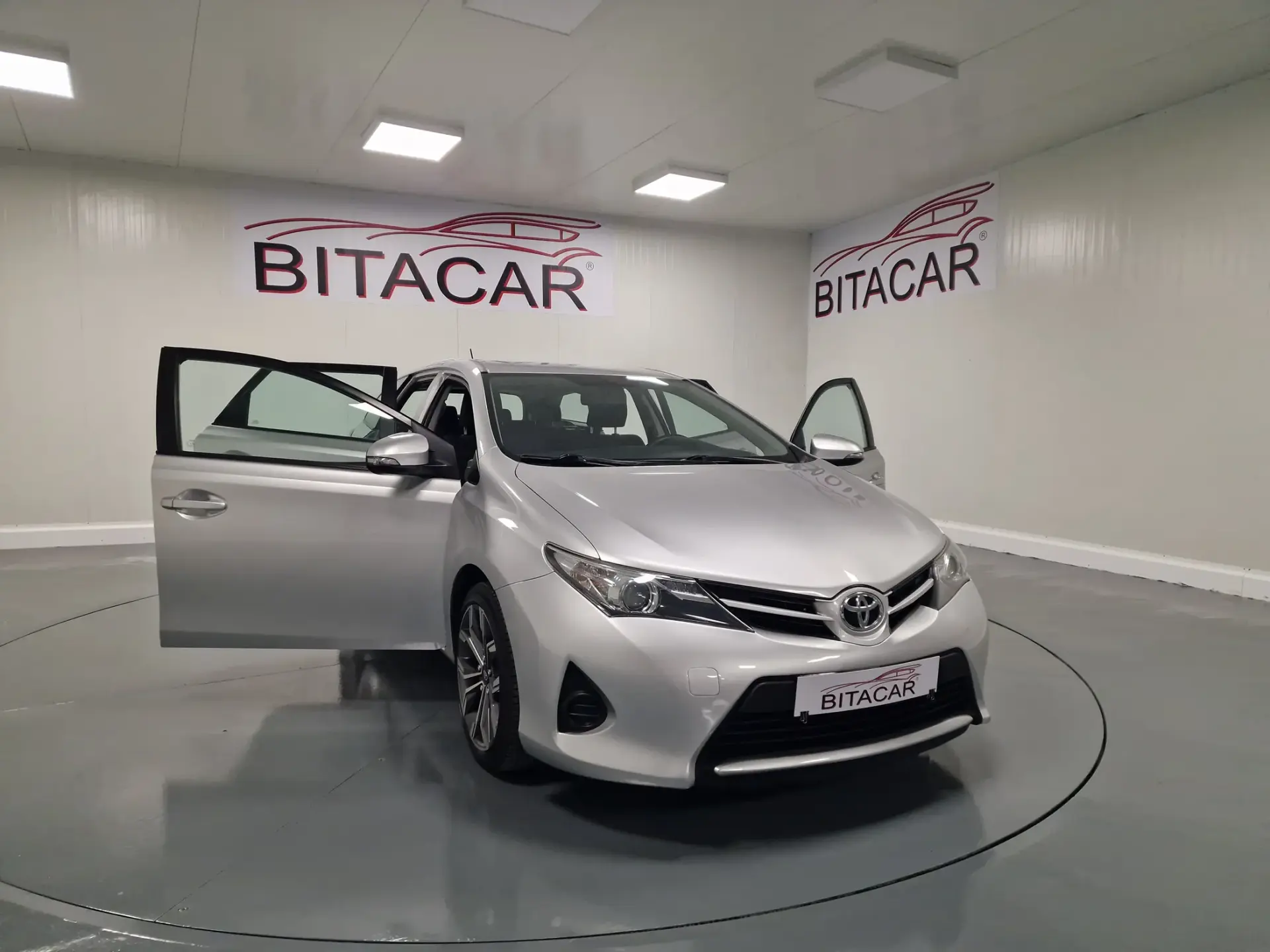 Toyota Auris Touring Sports 1.4 D-4D Active+AC 15