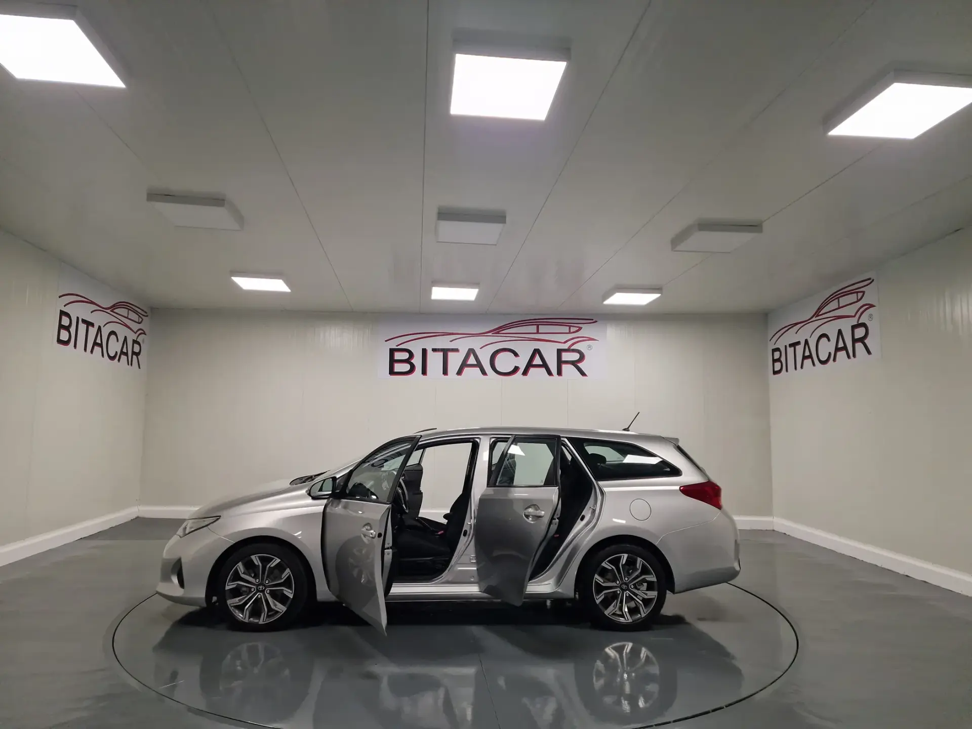 Toyota Auris Touring Sports 1.4 D-4D Active+AC 30