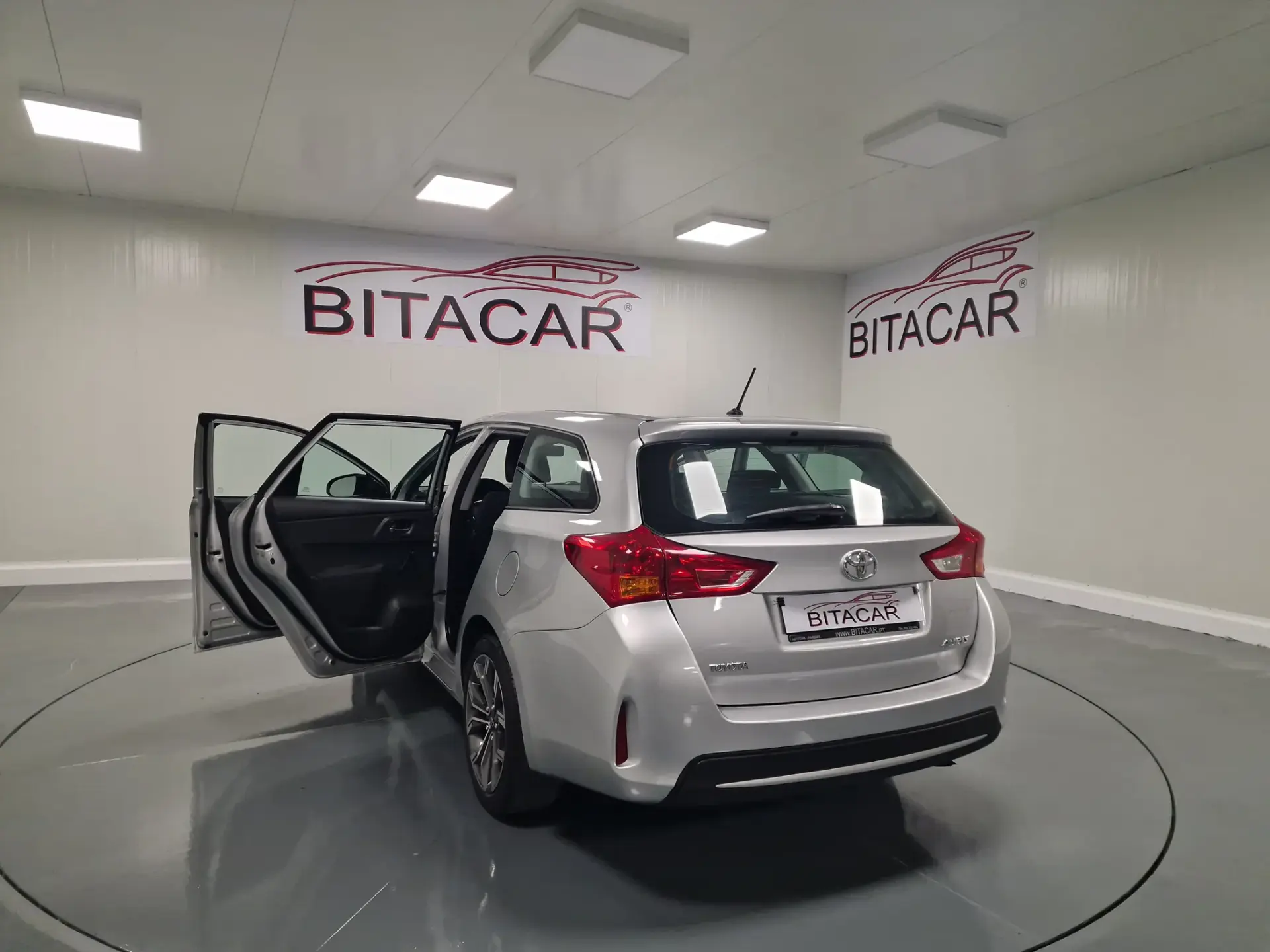 Toyota Auris Touring Sports 1.4 D-4D Active+AC 32