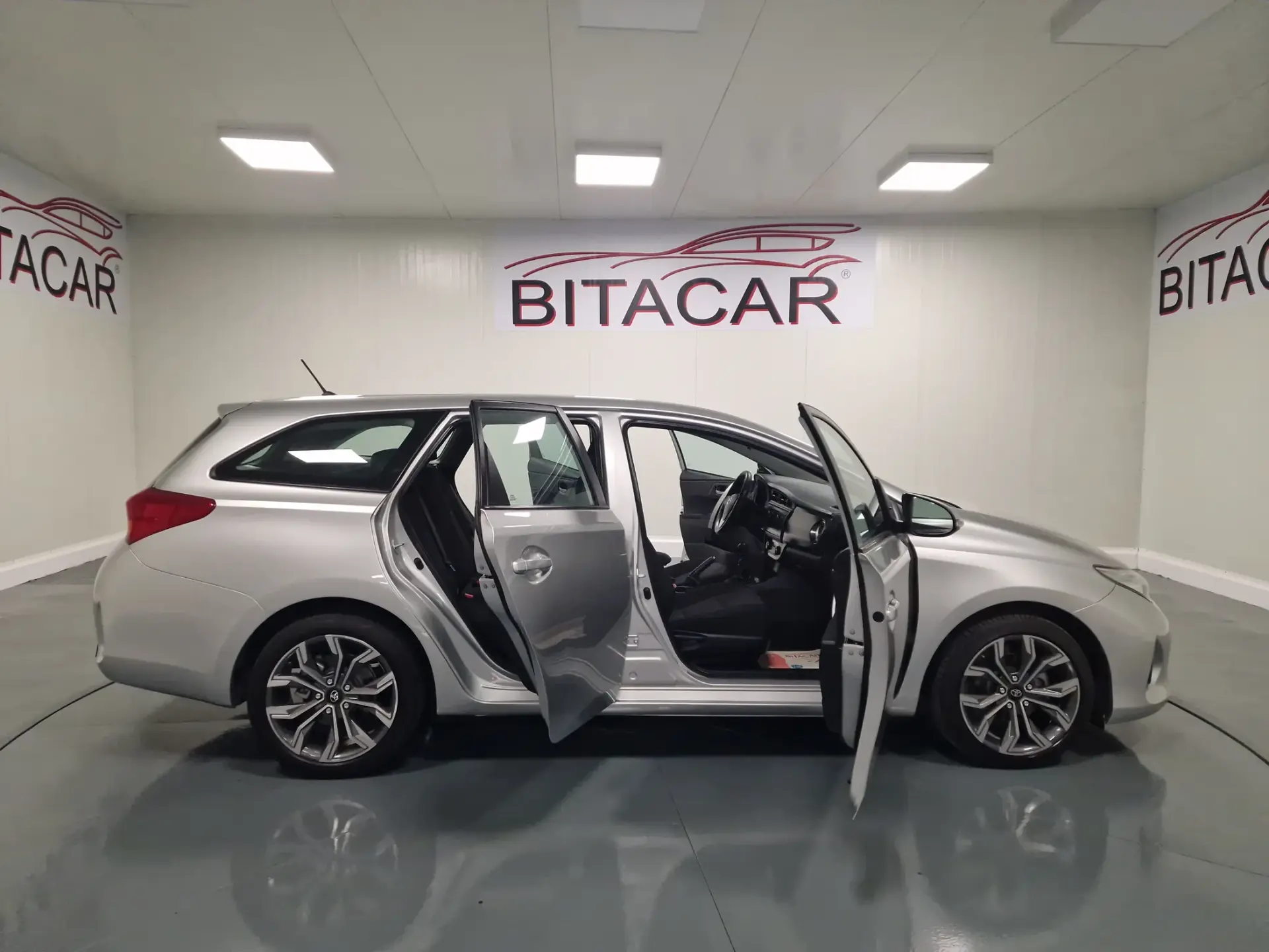 Toyota Auris Touring Sports 1.4 D-4D Active+AC 39