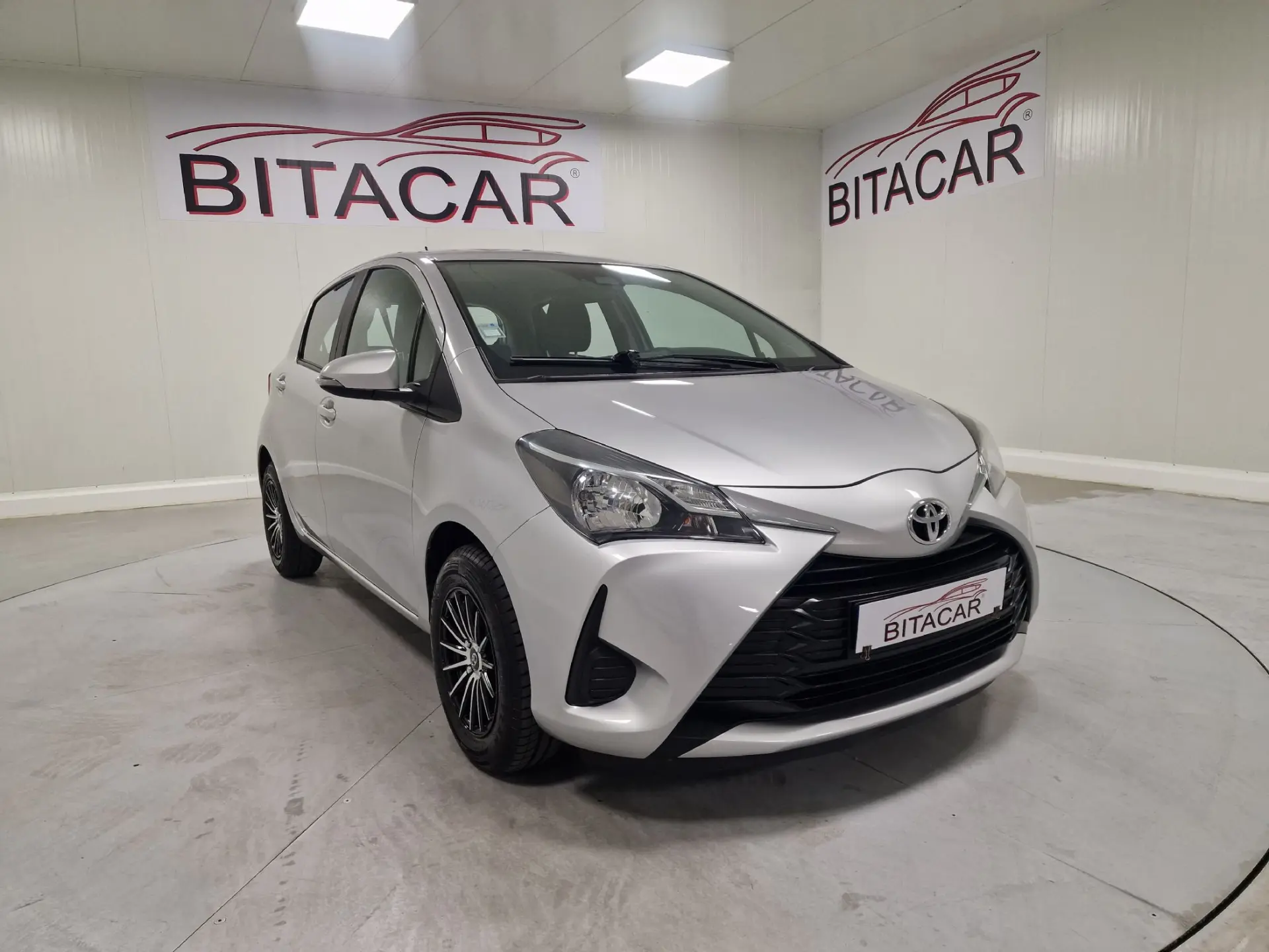 Toyota Yaris 1.0 VVT-i Active+AC 2