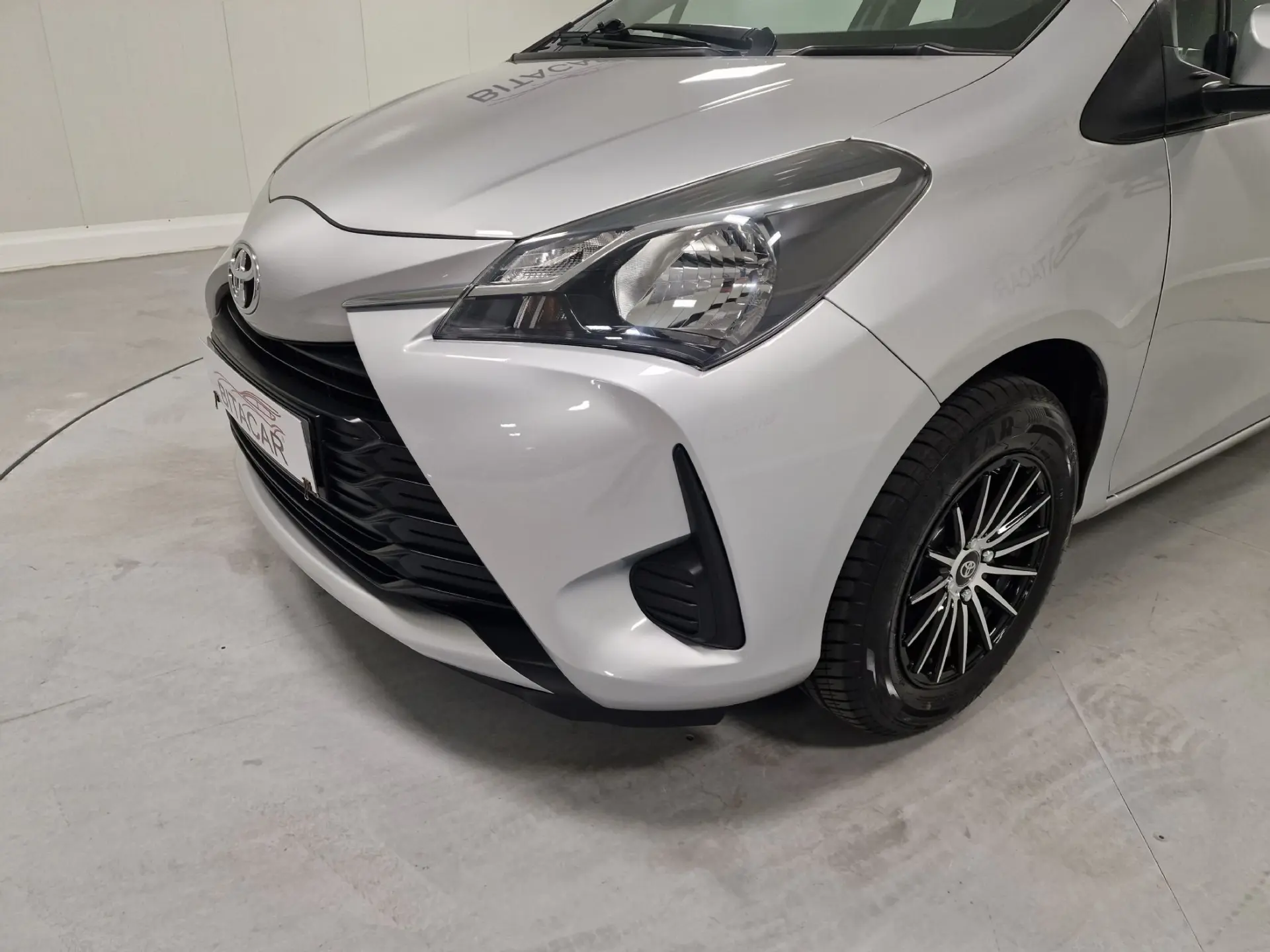 Toyota Yaris 1.0 VVT-i Active+AC 8