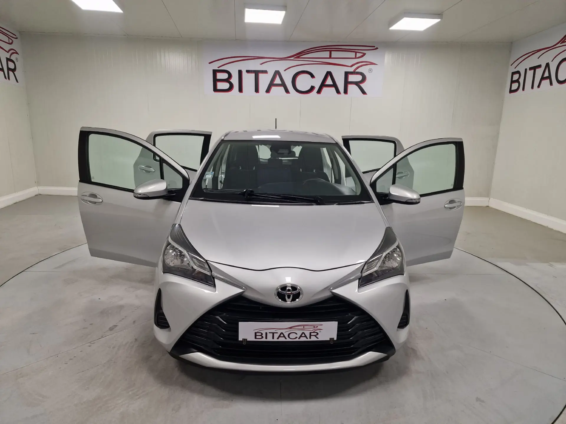 Toyota Yaris 1.0 VVT-i Active+AC 17