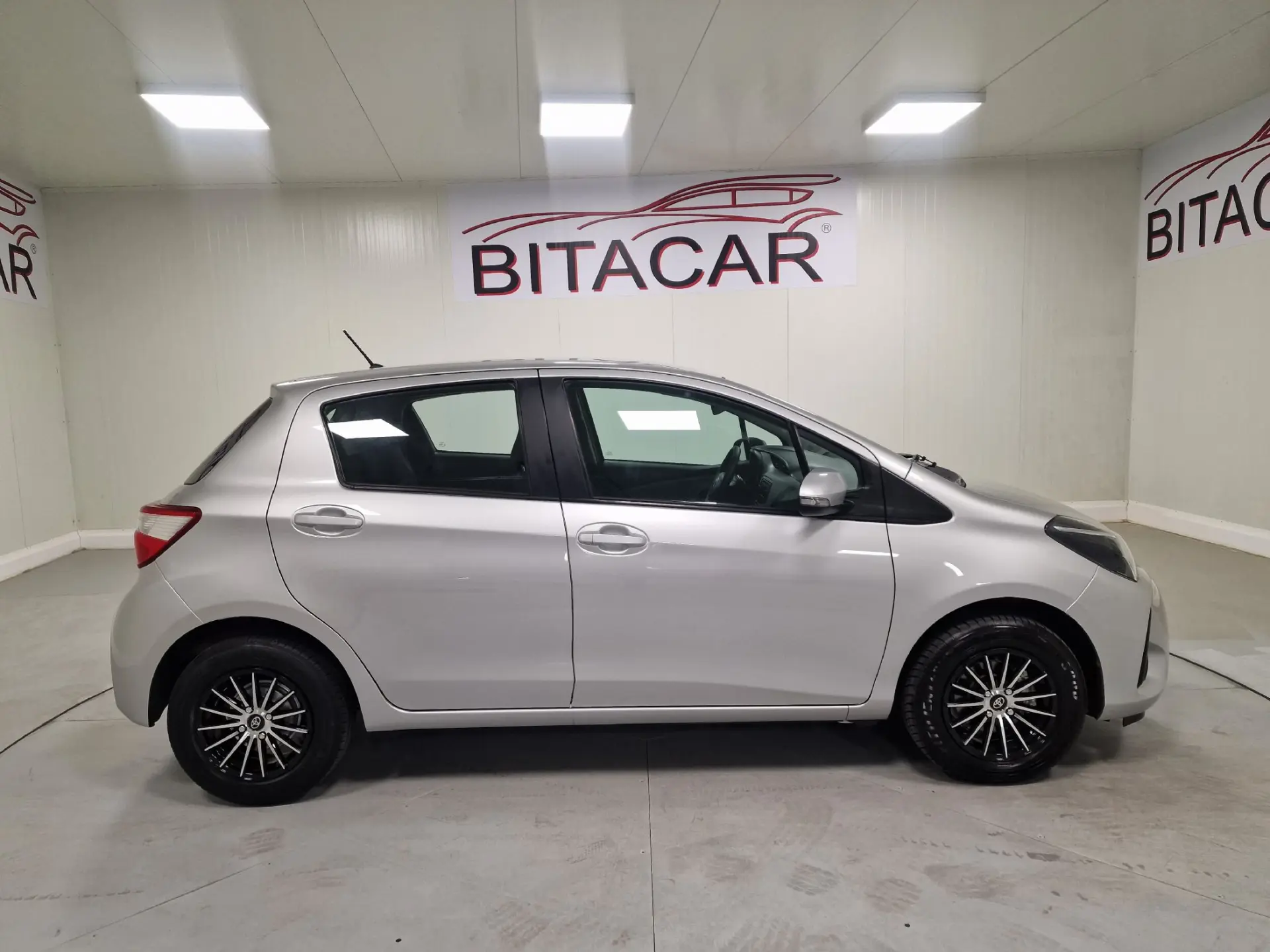 Toyota Yaris 1.0 VVT-i Active+AC 31