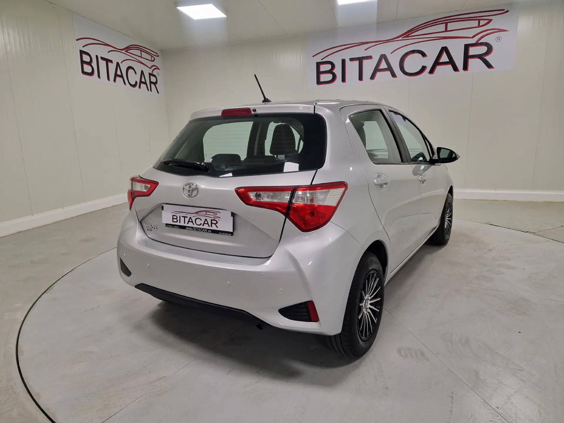 Toyota Yaris 1.0 VVT-i Active+AC 32