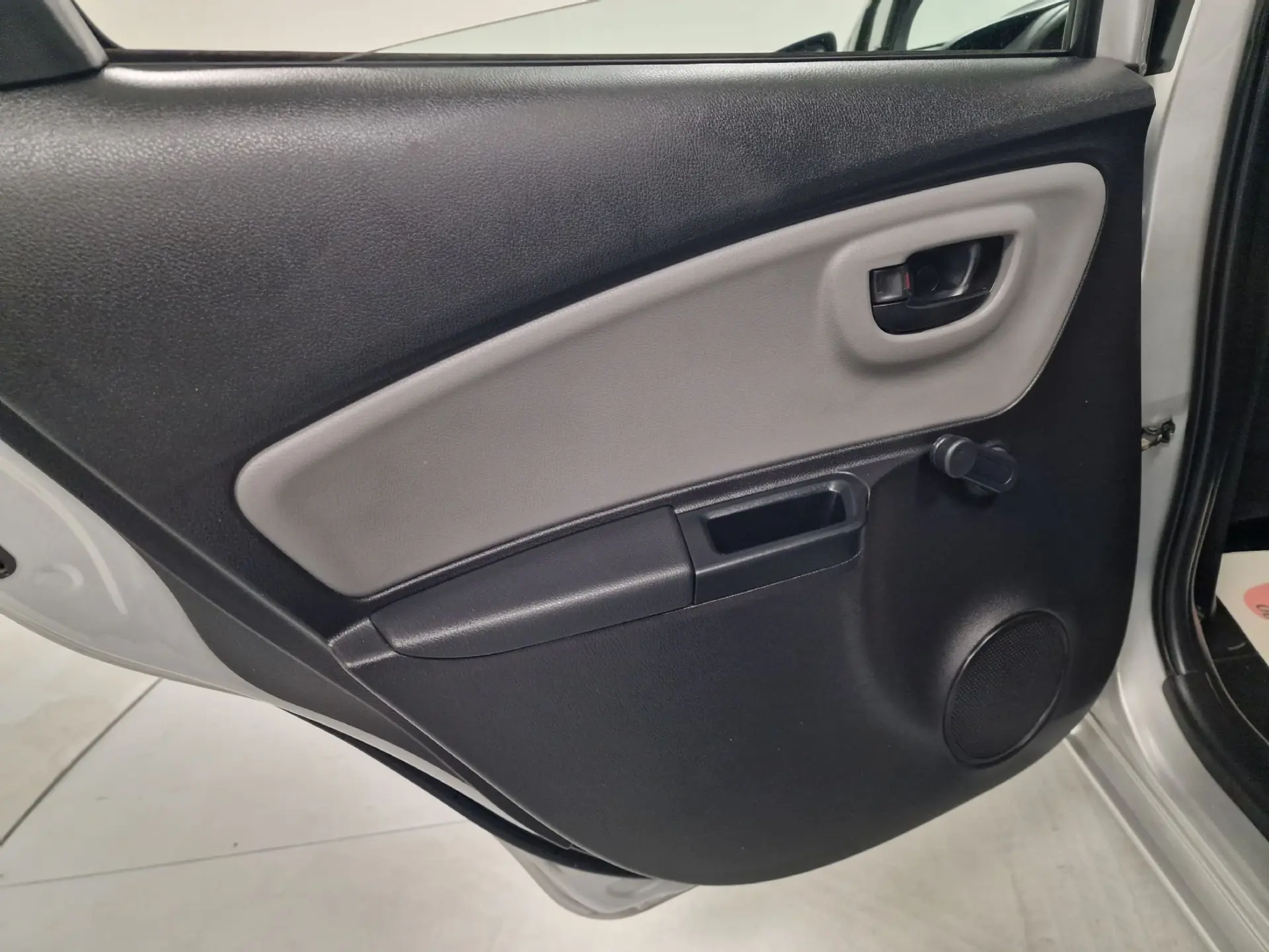 Toyota Yaris 1.0 VVT-i Active+AC 43