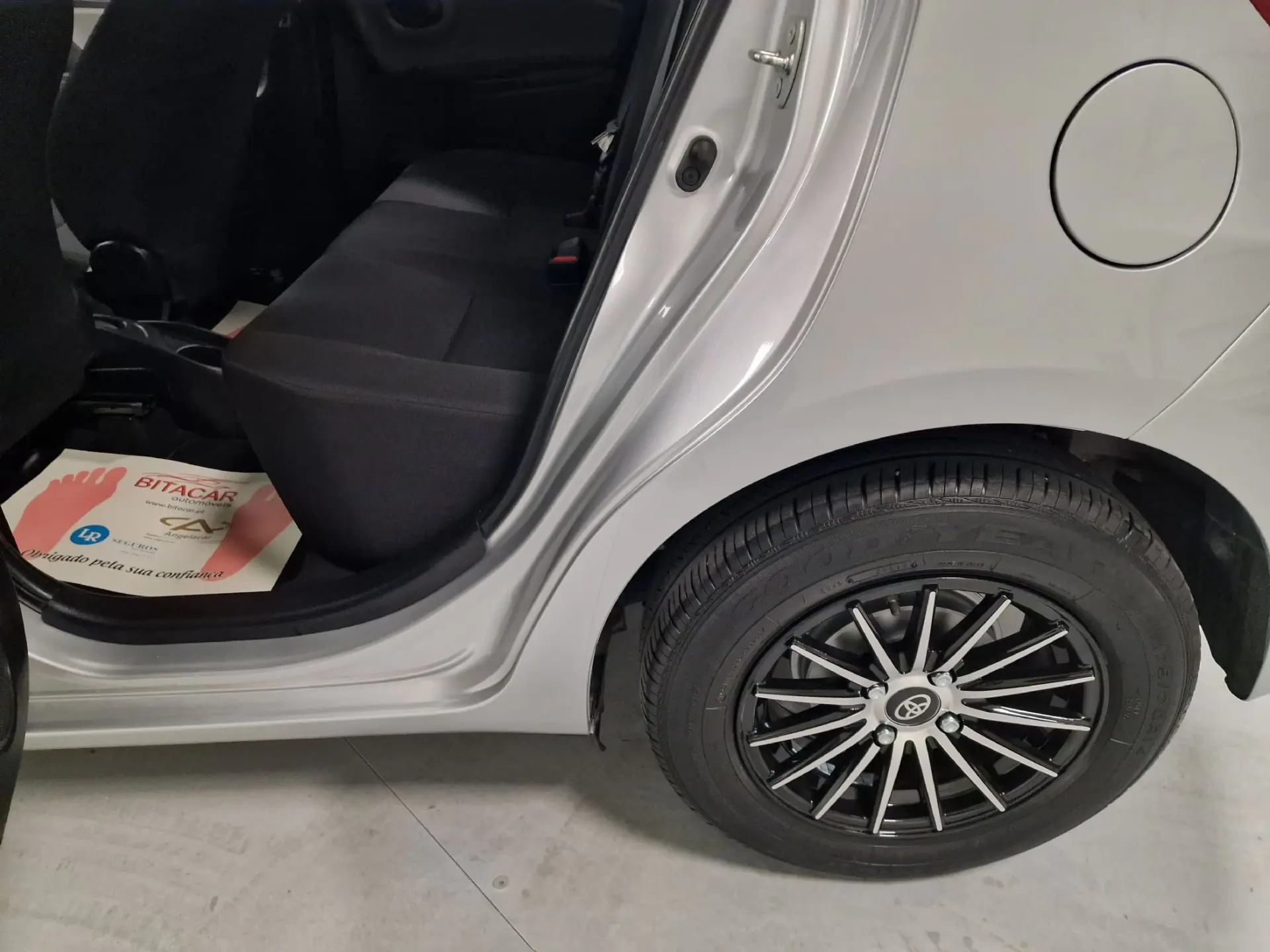 Toyota Yaris 1.0 VVT-i Active+AC 44