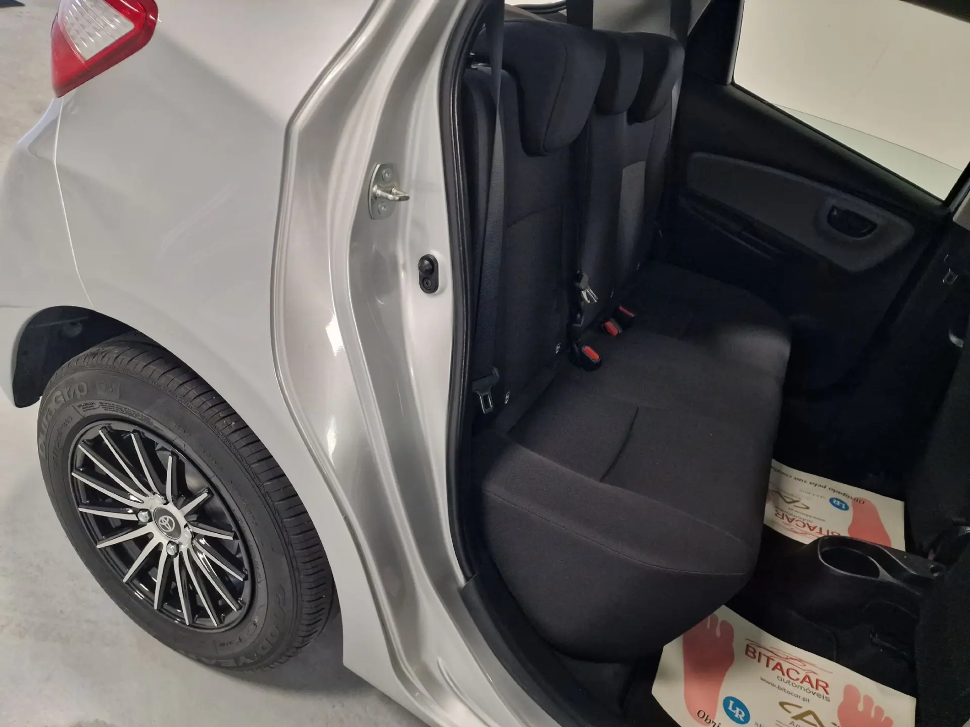 Toyota Yaris 1.0 VVT-i Active+AC 49