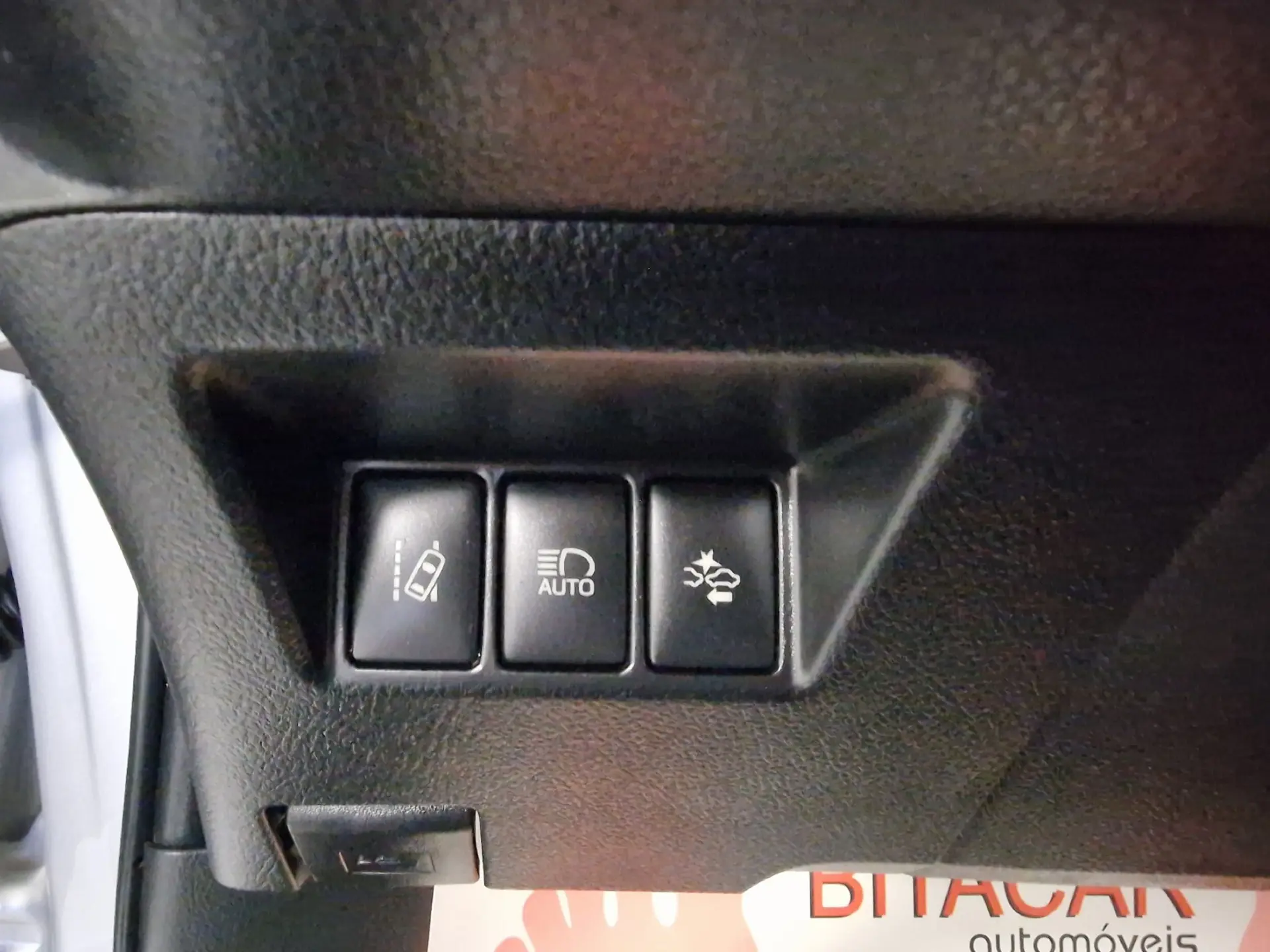 Toyota Yaris 1.0 VVT-i Active+AC 60