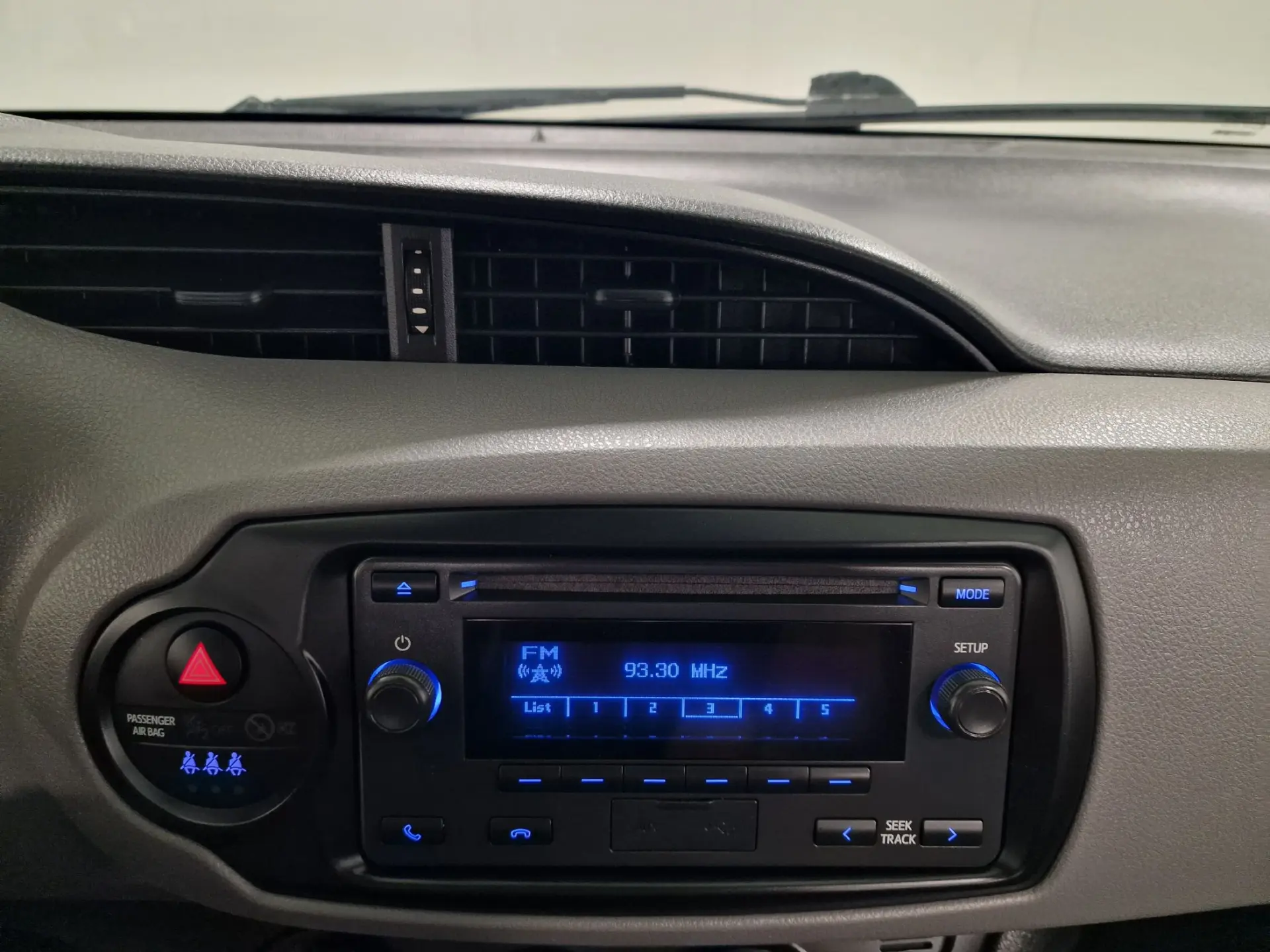 Toyota Yaris 1.0 VVT-i Active+AC 66