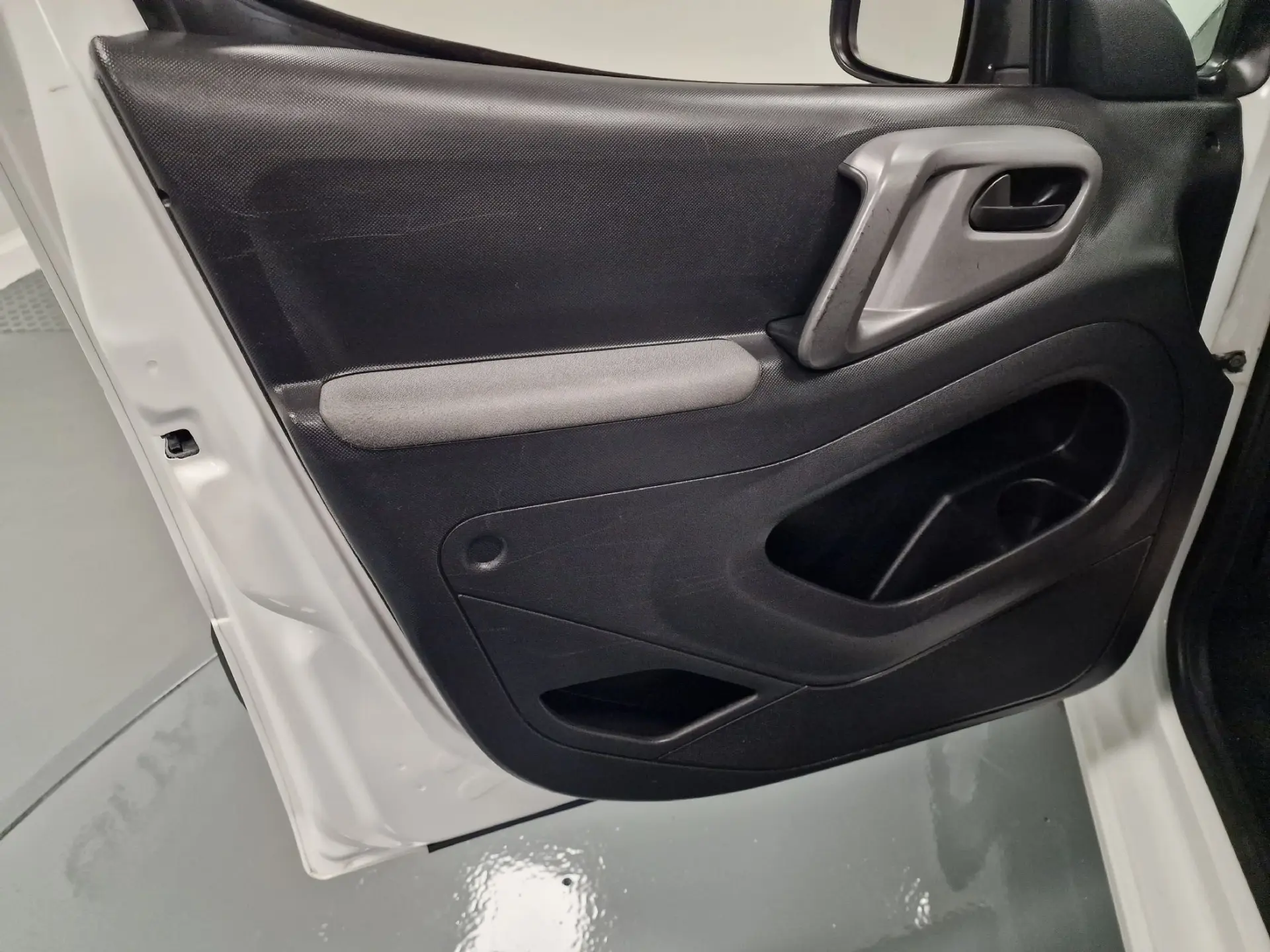 Citroën Berlingo 1.6 BLUEHDI 5 LUGARES 49