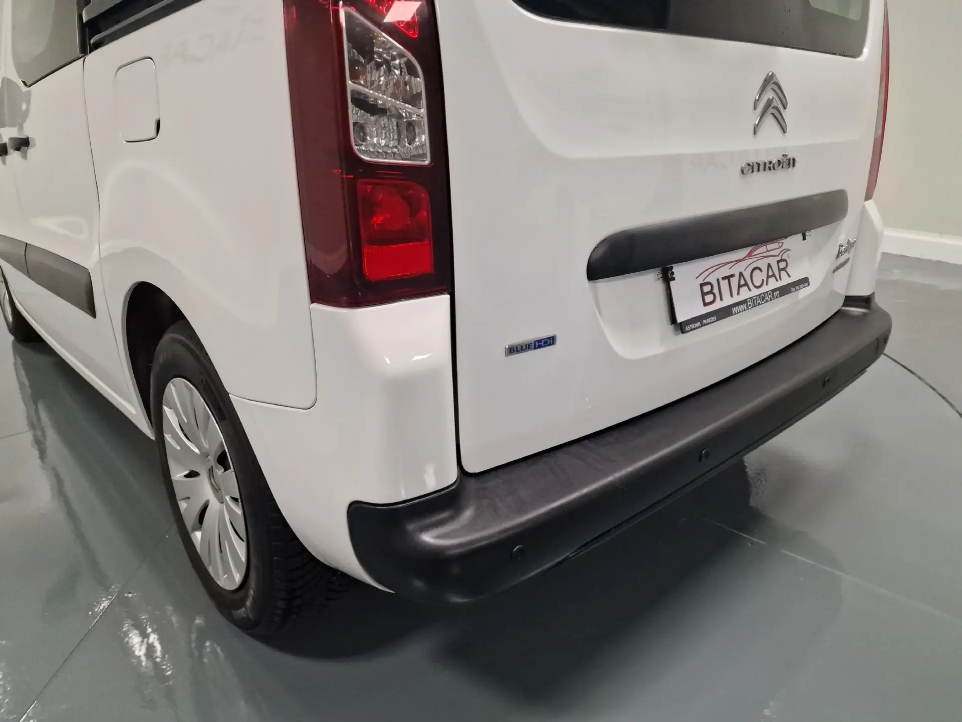 Citroen Berlingo 1.6 BLUEHDI 5 LUGARES 18