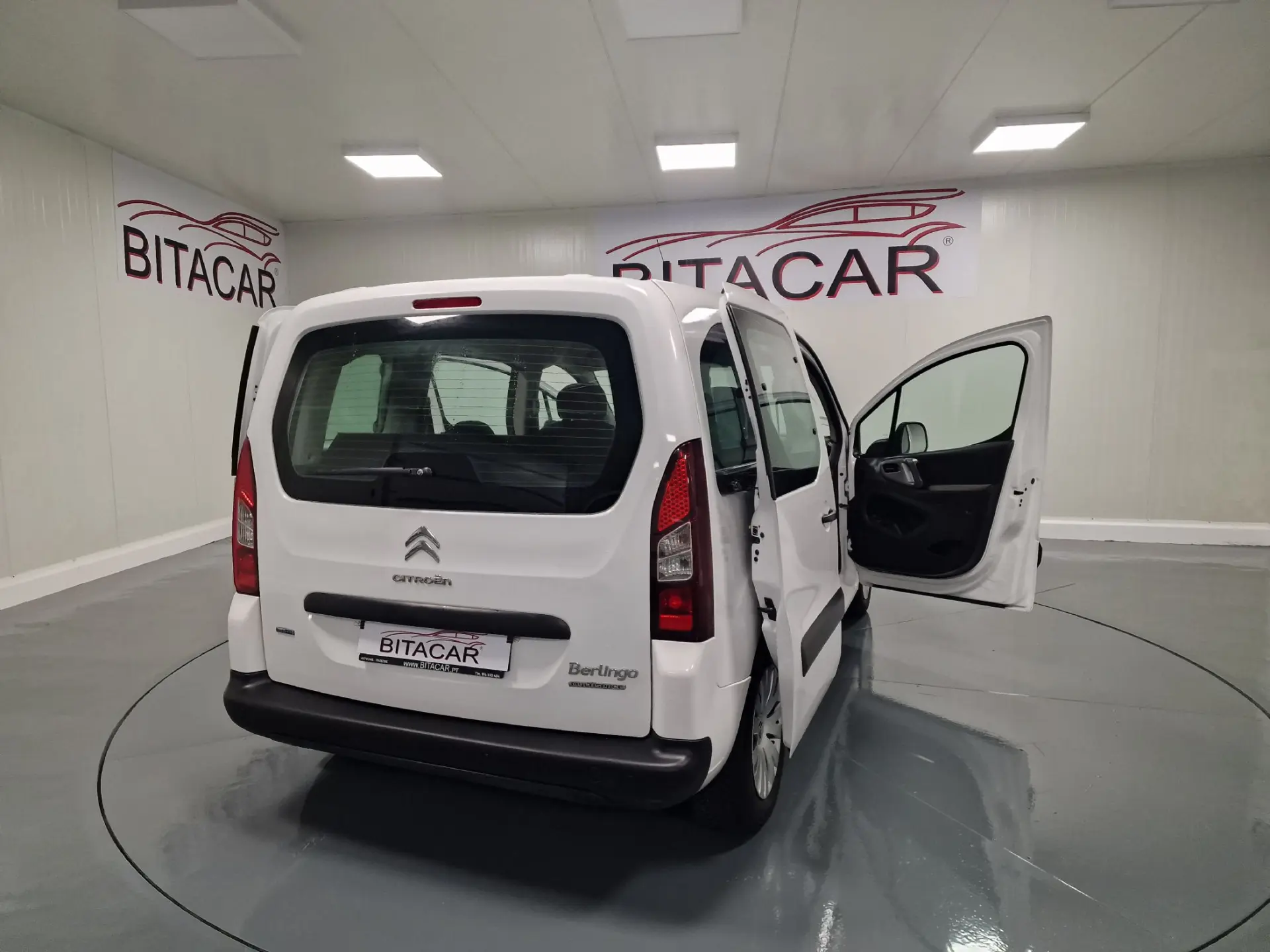 Citroen Berlingo 1.6 BLUEHDI 5 LUGARES 29