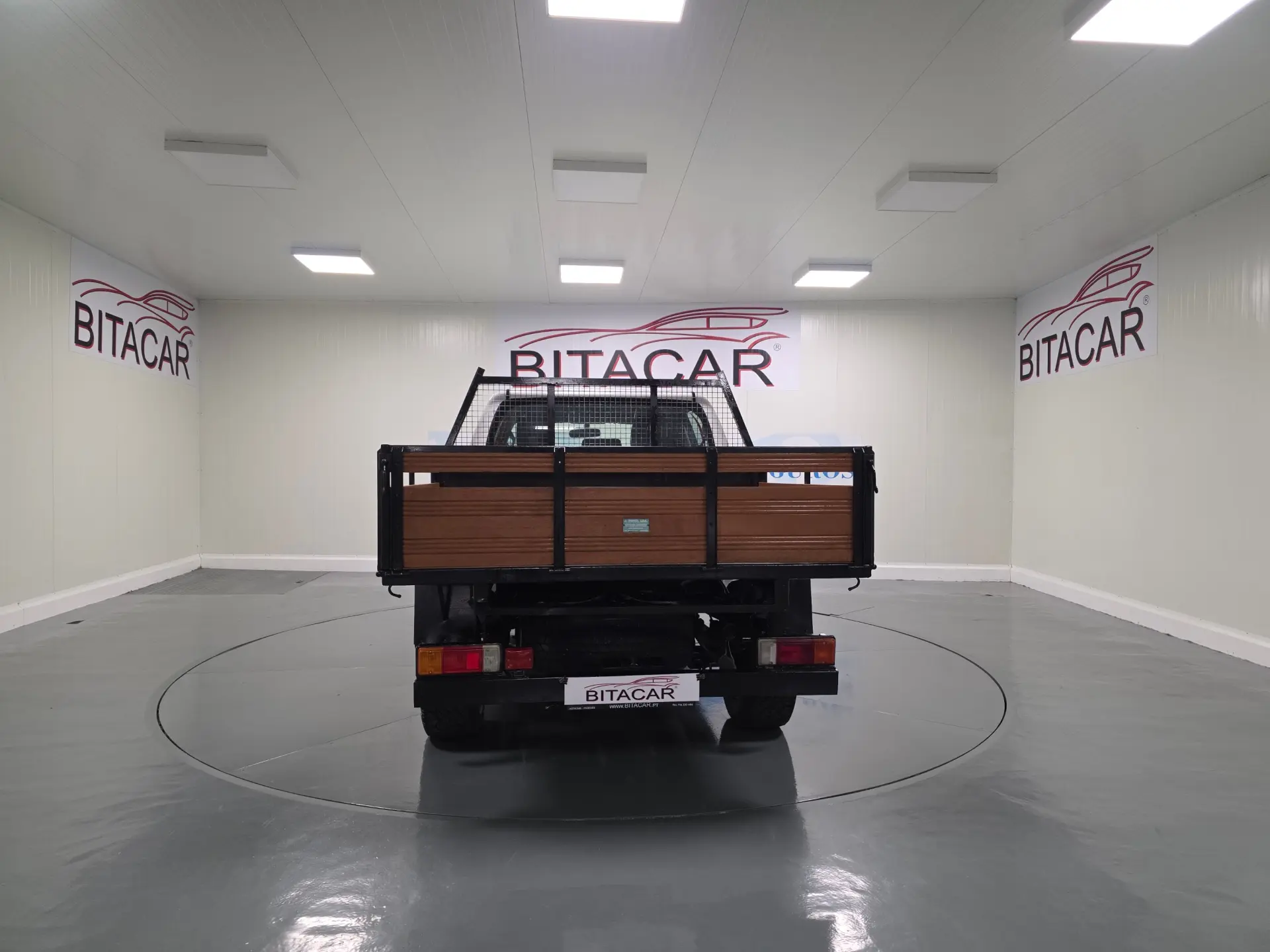 Toyota Hilux 2.4 D-4D 4WD CD CH 18