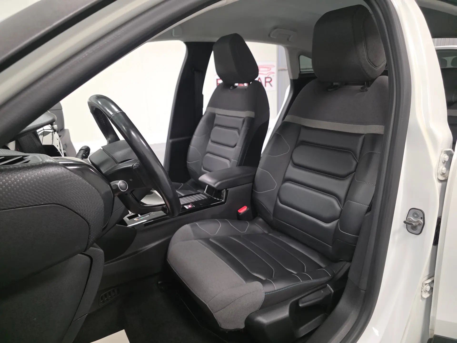 Citroen e-C4 SHINE 93