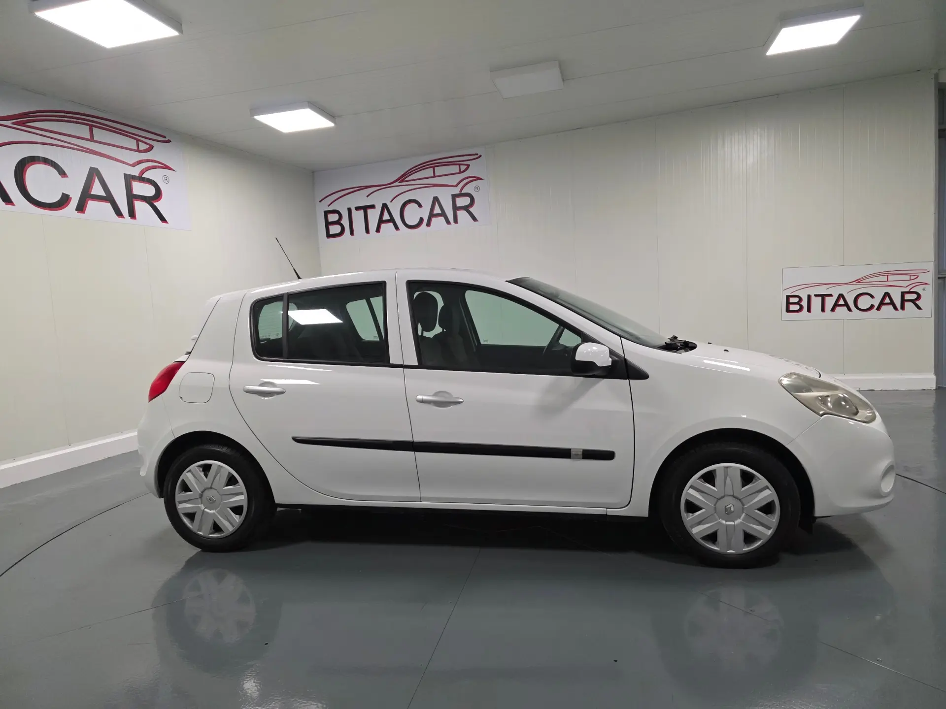 Renault Clio 1.5 DCI CONFORT 3