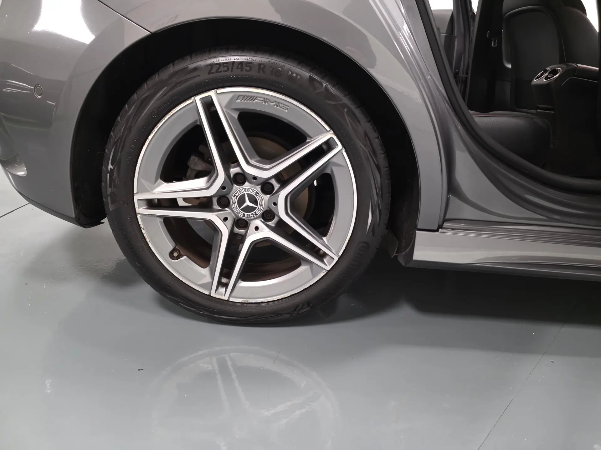 Mercedes-Benz A 180 d AMG Line Aut. 11