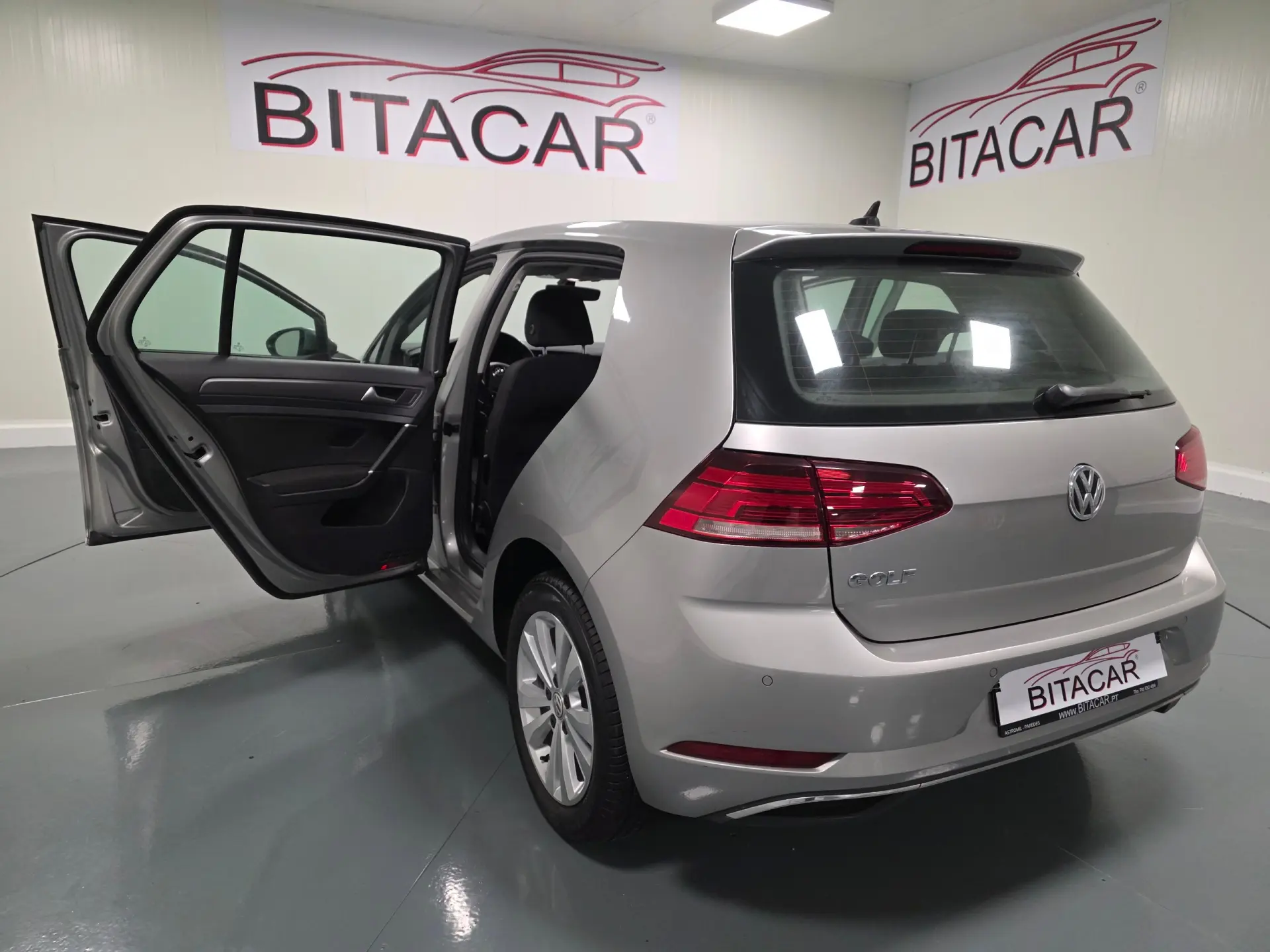 Volkswagen Golf 1.6 TDI CONFORTLINE 45