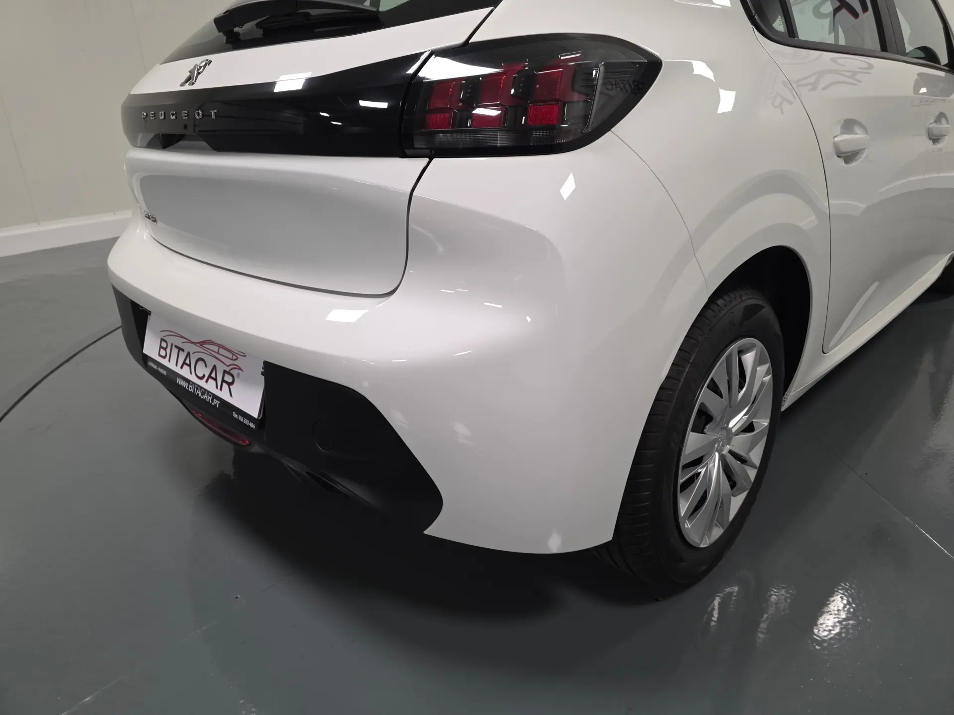 Peugeot 208 1.2 ACTIVE 32