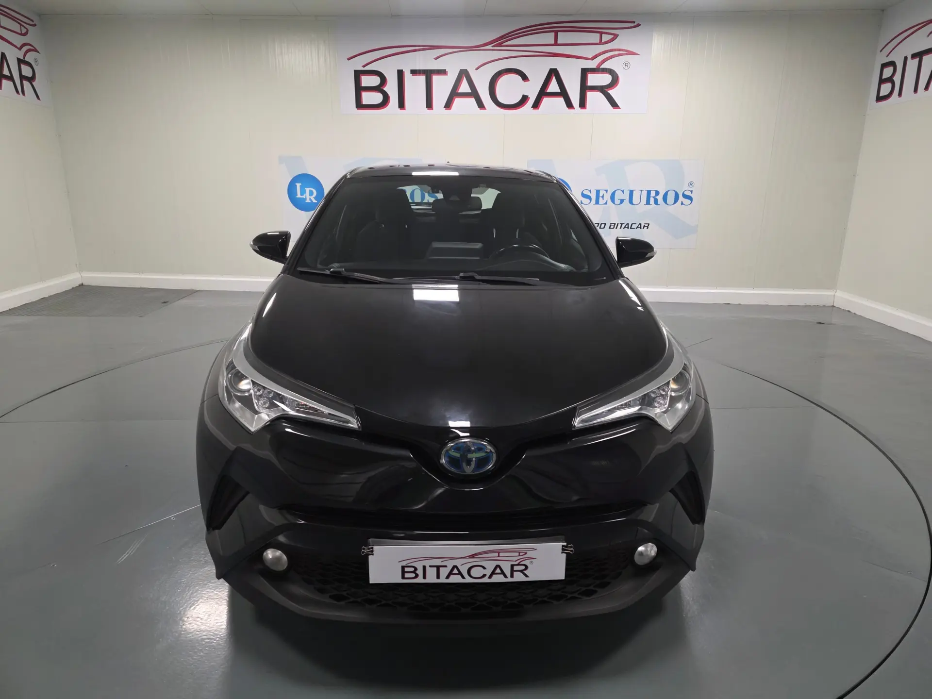 Toyota C-HR 1.8 HSD CONFORT 8