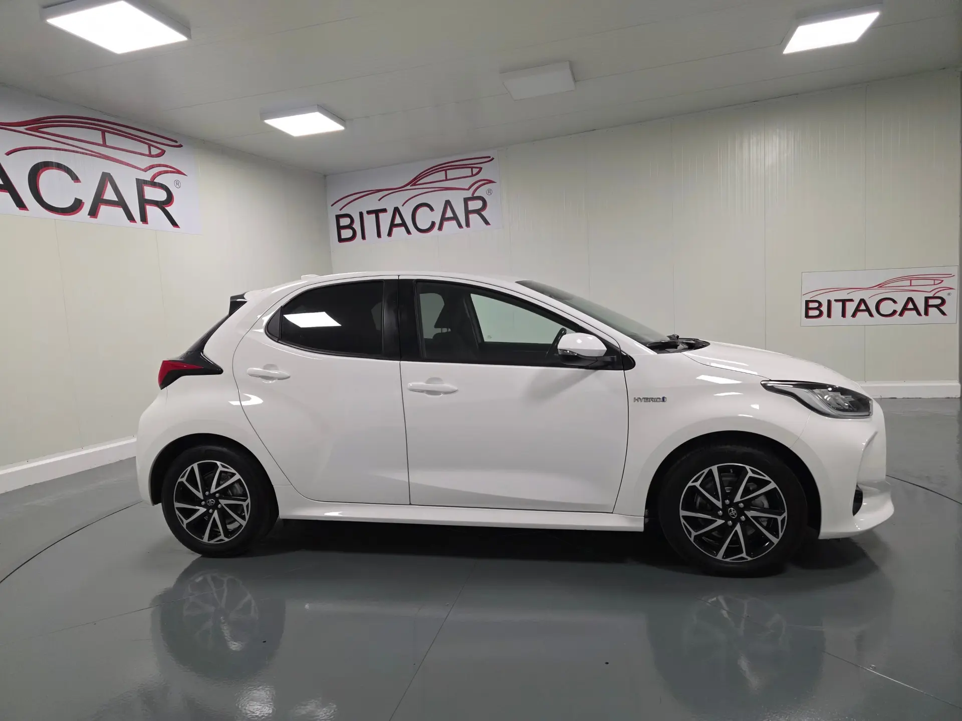 Toyota Yaris 1.5 HDF EXCLUSIVE 3