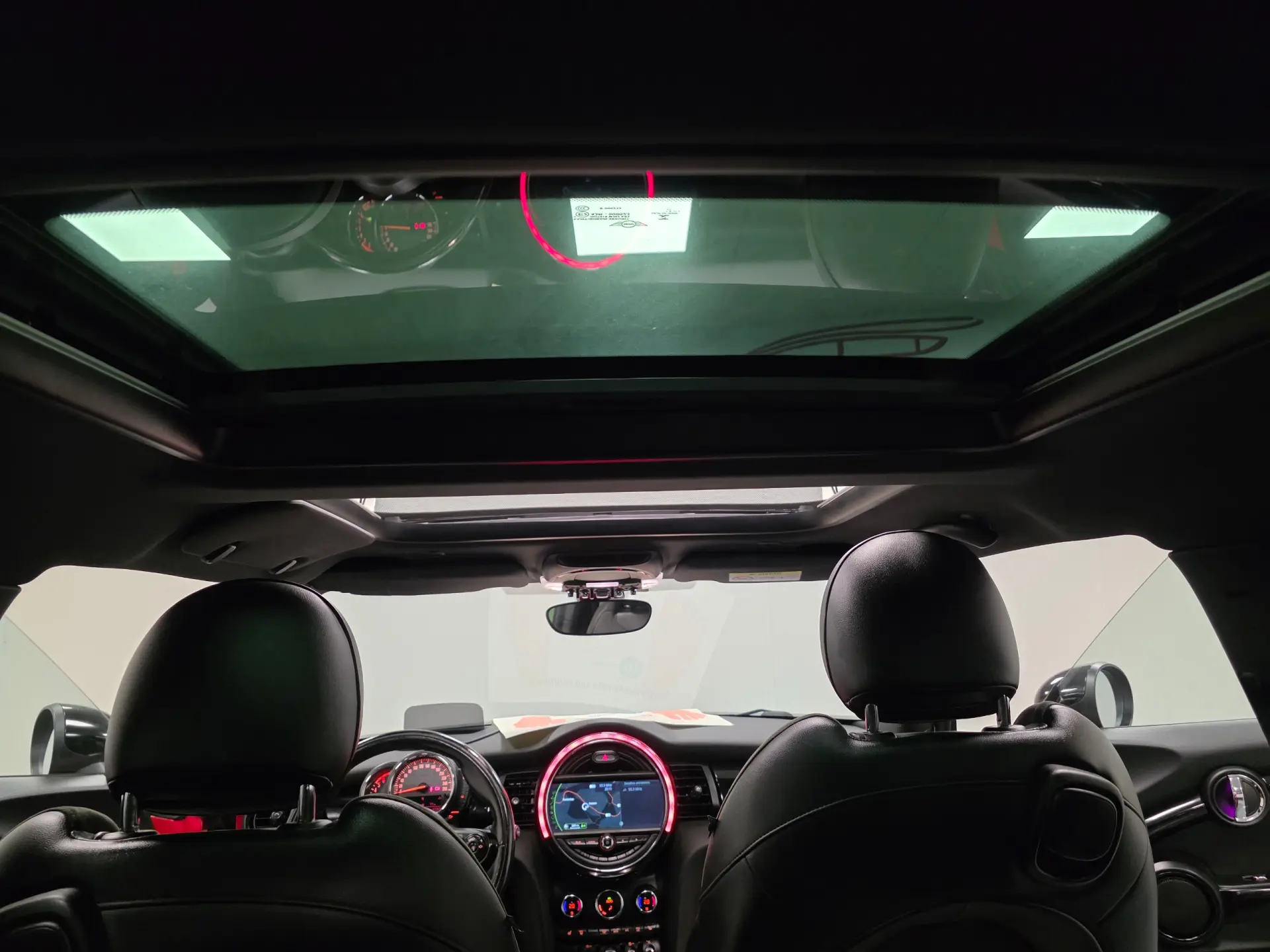 MINI 3 Portas Cooper D 6