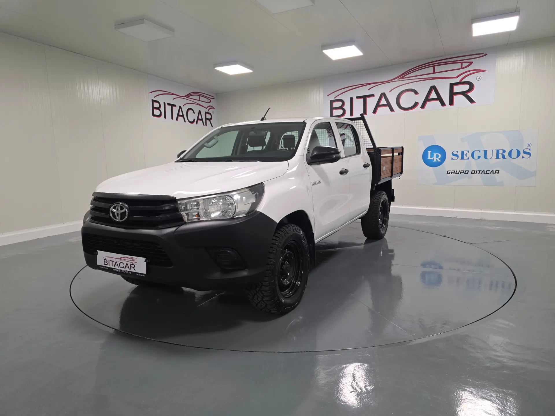 Toyota Hilux 2.4 D-4D 4WD CD CH 11