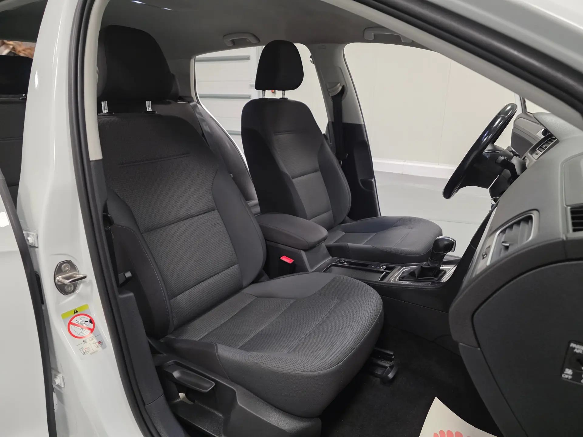 Volkswagen e-Golf AC/DC 42