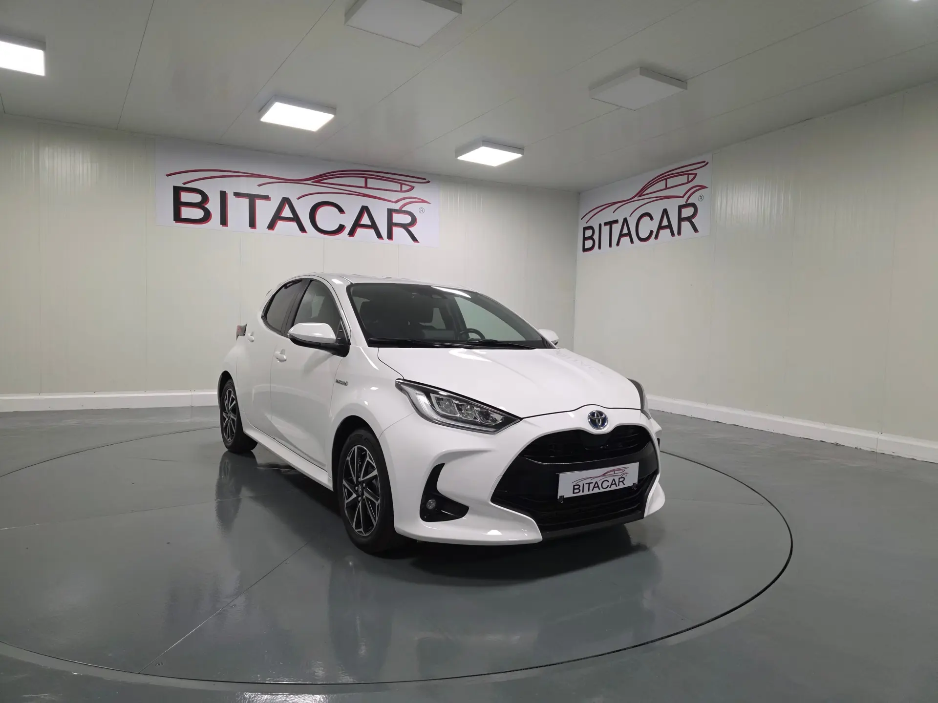 Toyota Yaris 1.5 HDF EXCLUSIVE 1