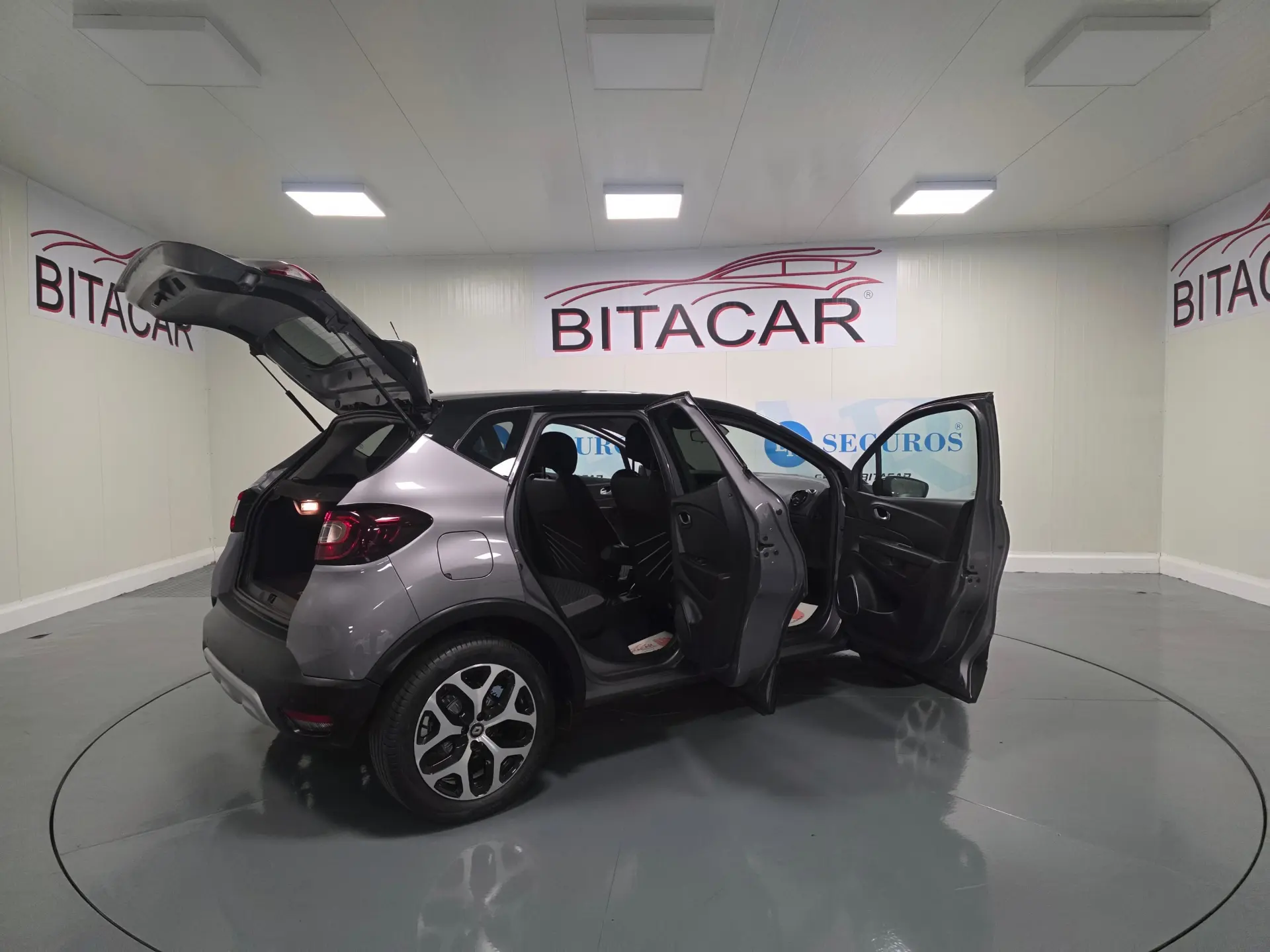 Renault Captur 1.5 DCI EXCLUSIVE 63