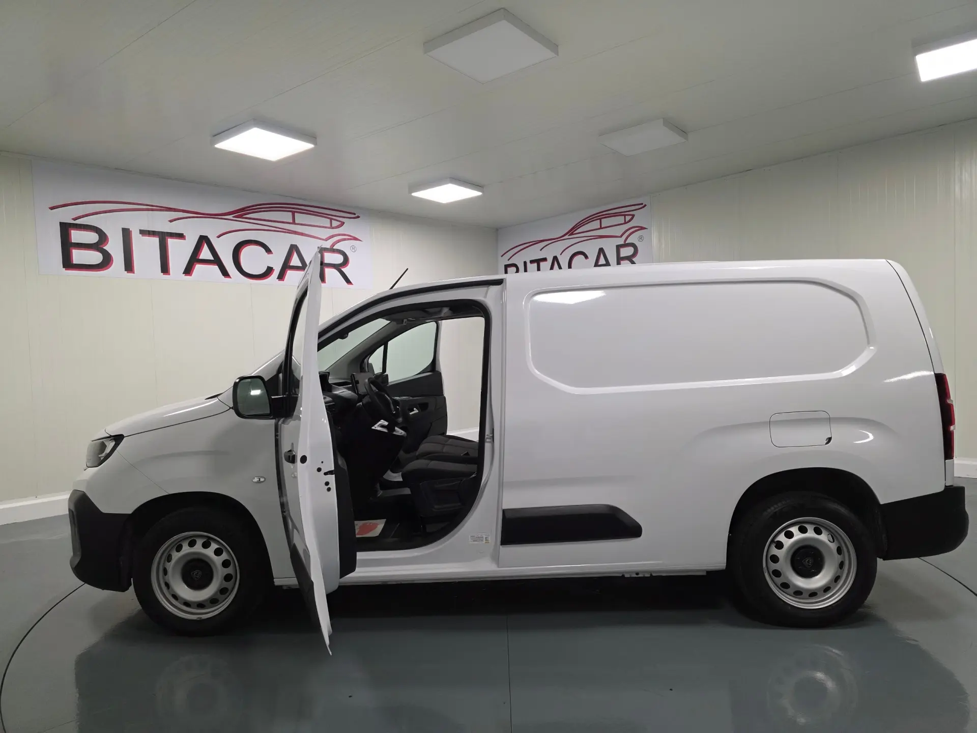 Peugeot Partner 1.5 BLUEHDI 100CV LONGA CAMARA TRASEIRA 61