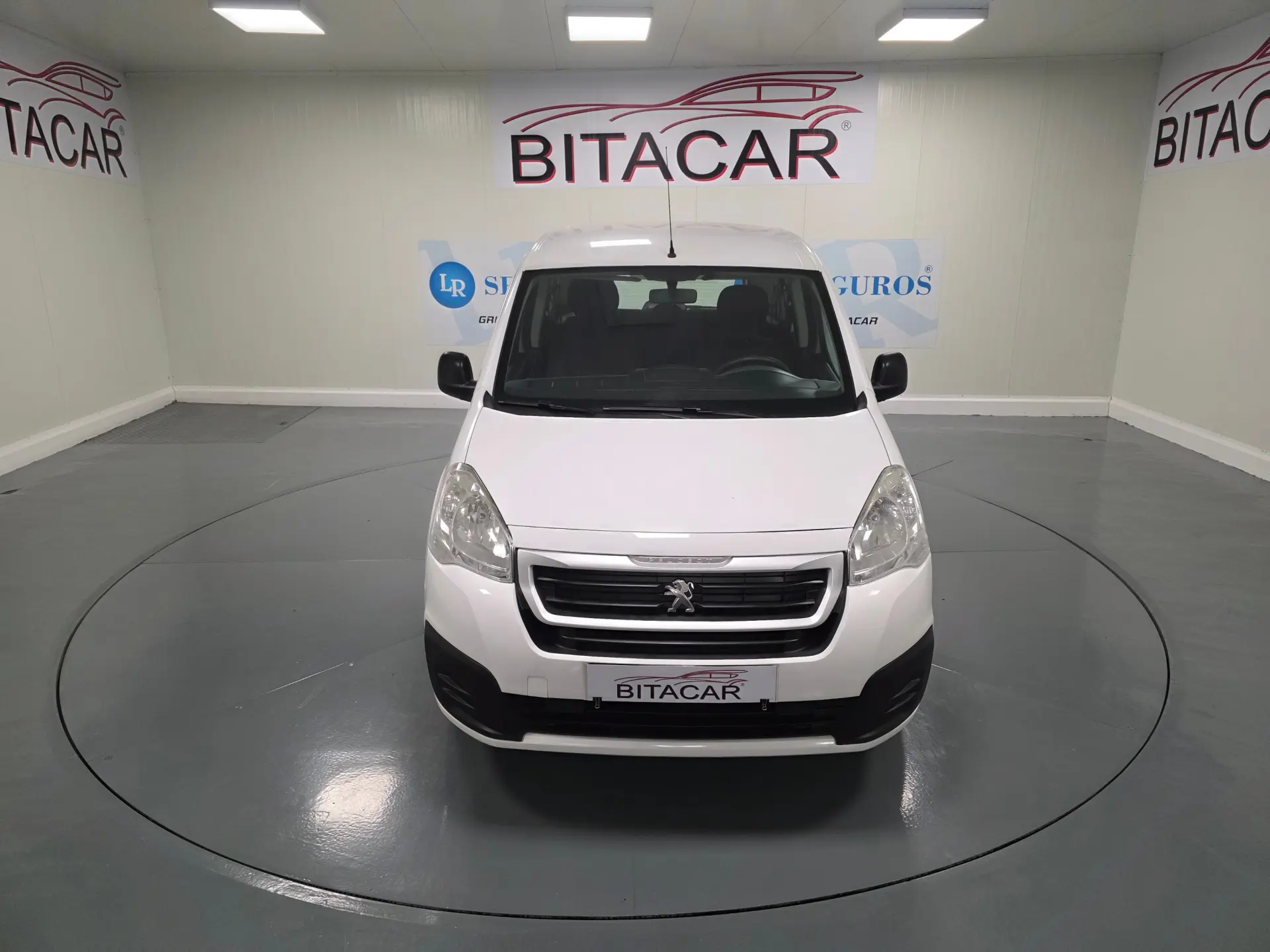 Peugeot Partner TEPEE 1.6 BLUEHDI 5 LUGARES 8
