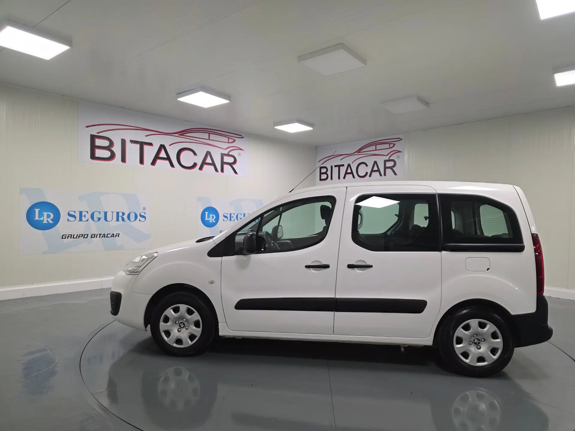 Peugeot Partner TEPEE 1.6 BLUEHDI 5 LUGARES 18