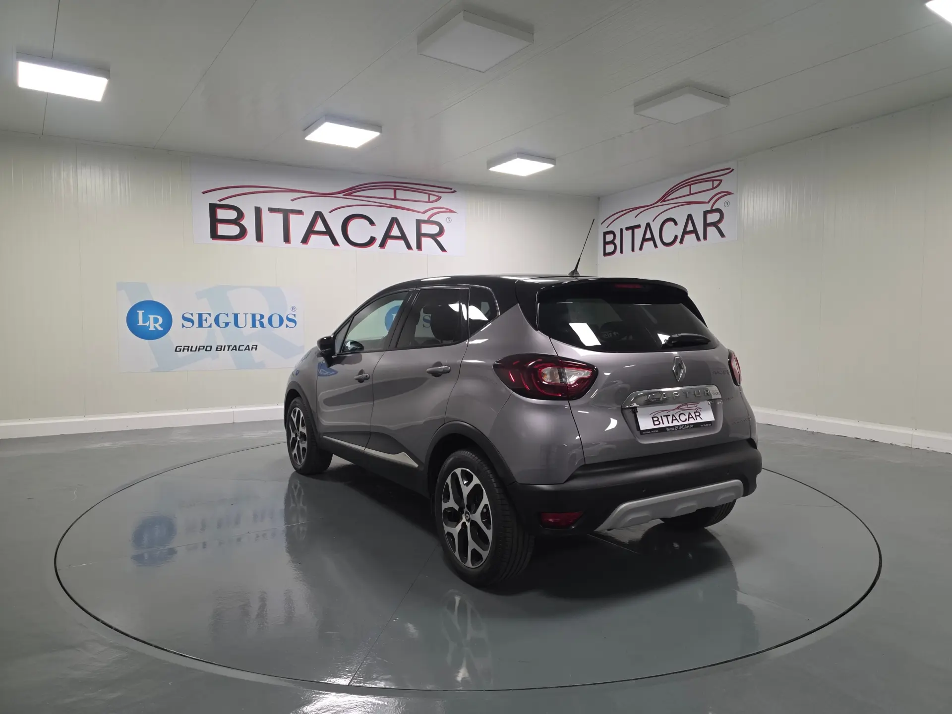 Renault Captur 1.5 DCI EXCLUSIVE 31