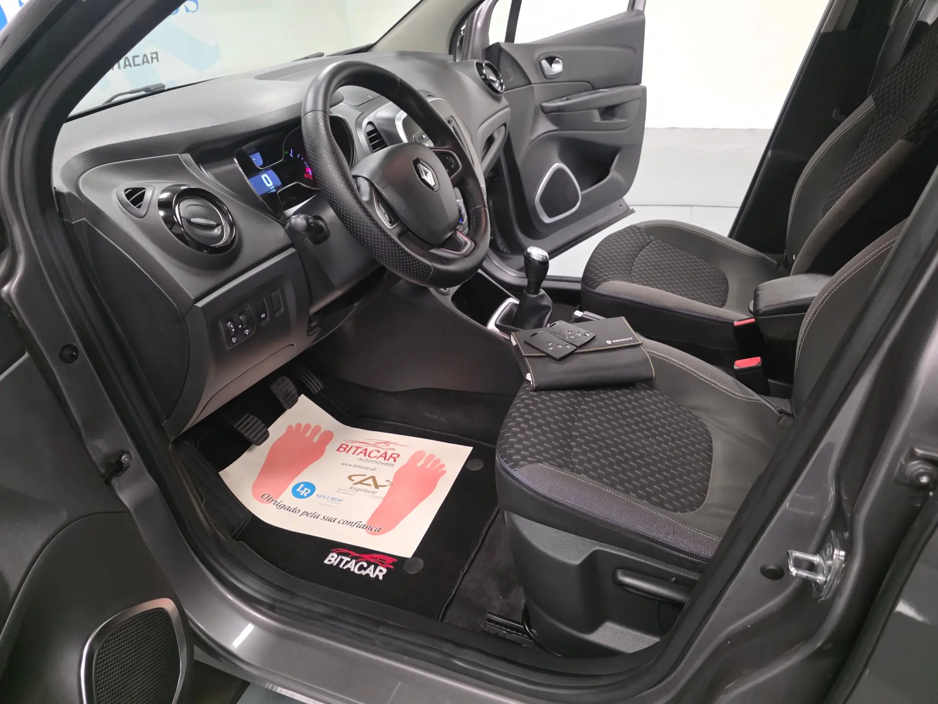 Renault Captur 1.5 DCI EXCLUSIVE 98