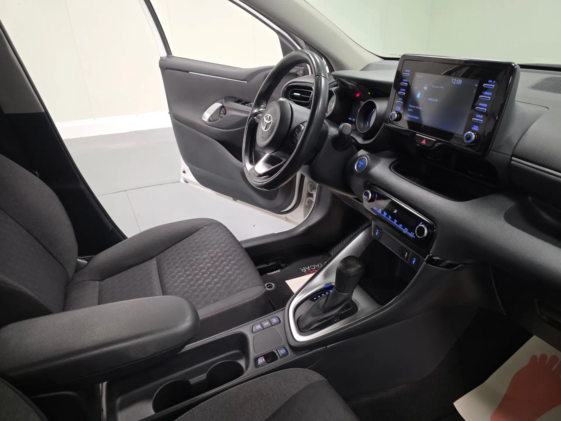 Toyota Yaris 1.5 HDF EXCLUSIVE 81
