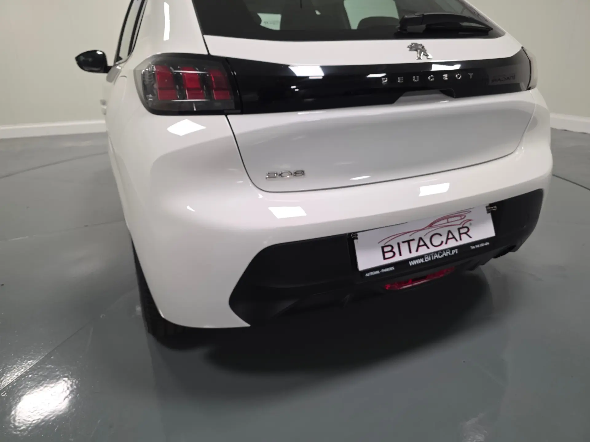 Peugeot 208 1.2 ACTIVE 29
