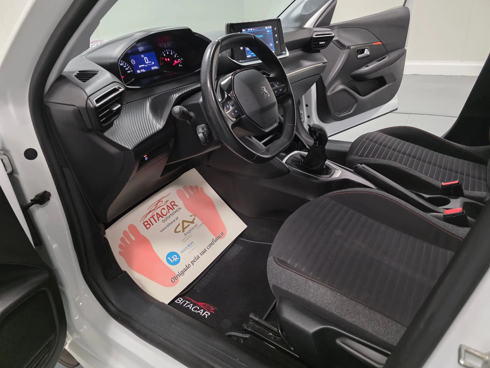 Peugeot 208 1.2 ACTIVE 98
