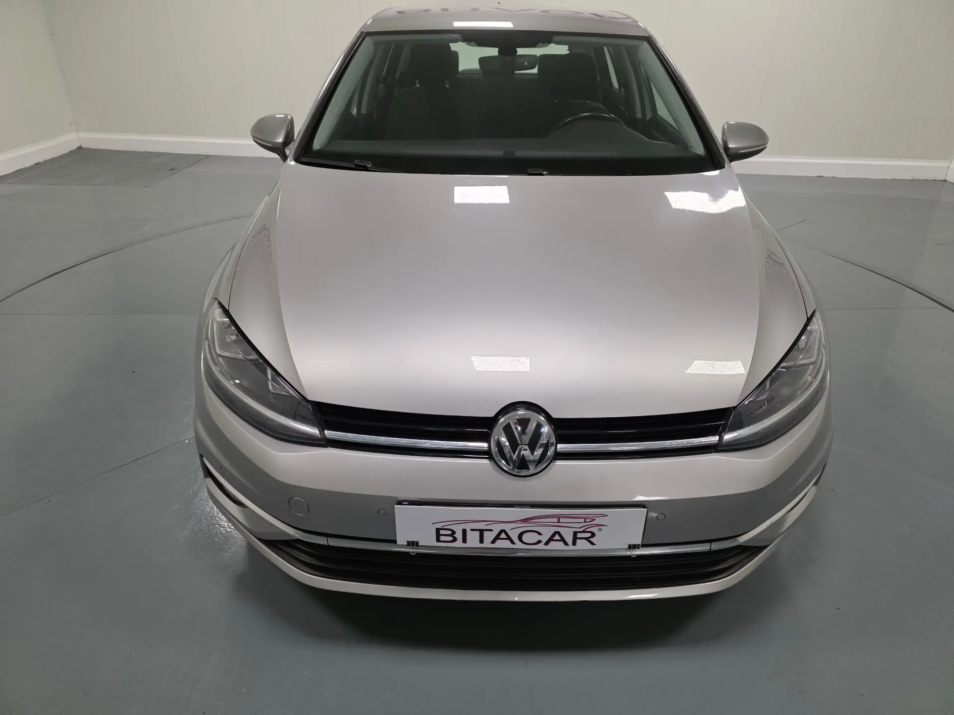 Volkswagen Golf 1.6 TDI CONFORTLINE 8