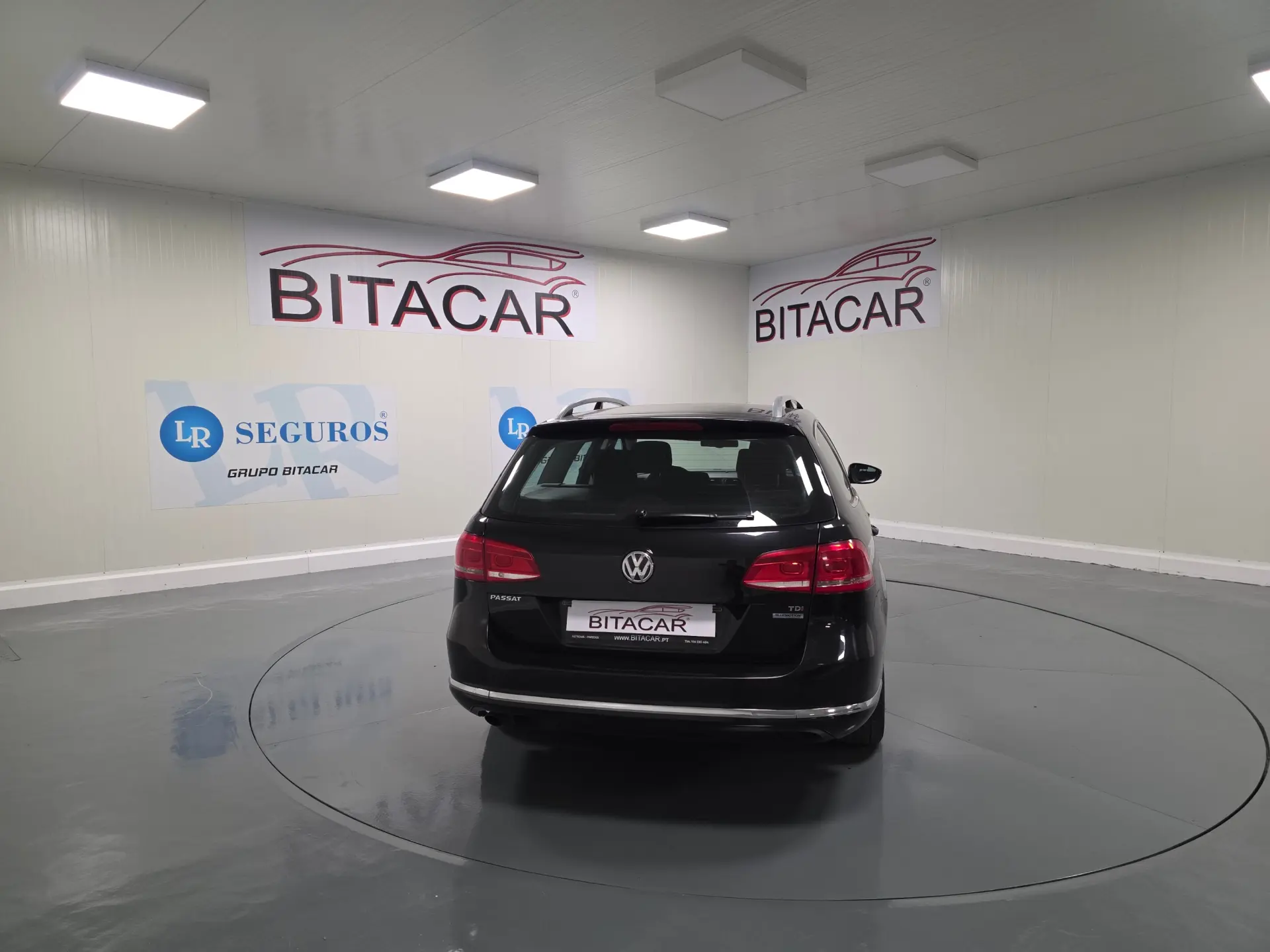 Volkswagen Passat 1.6 TDI Confortline 26