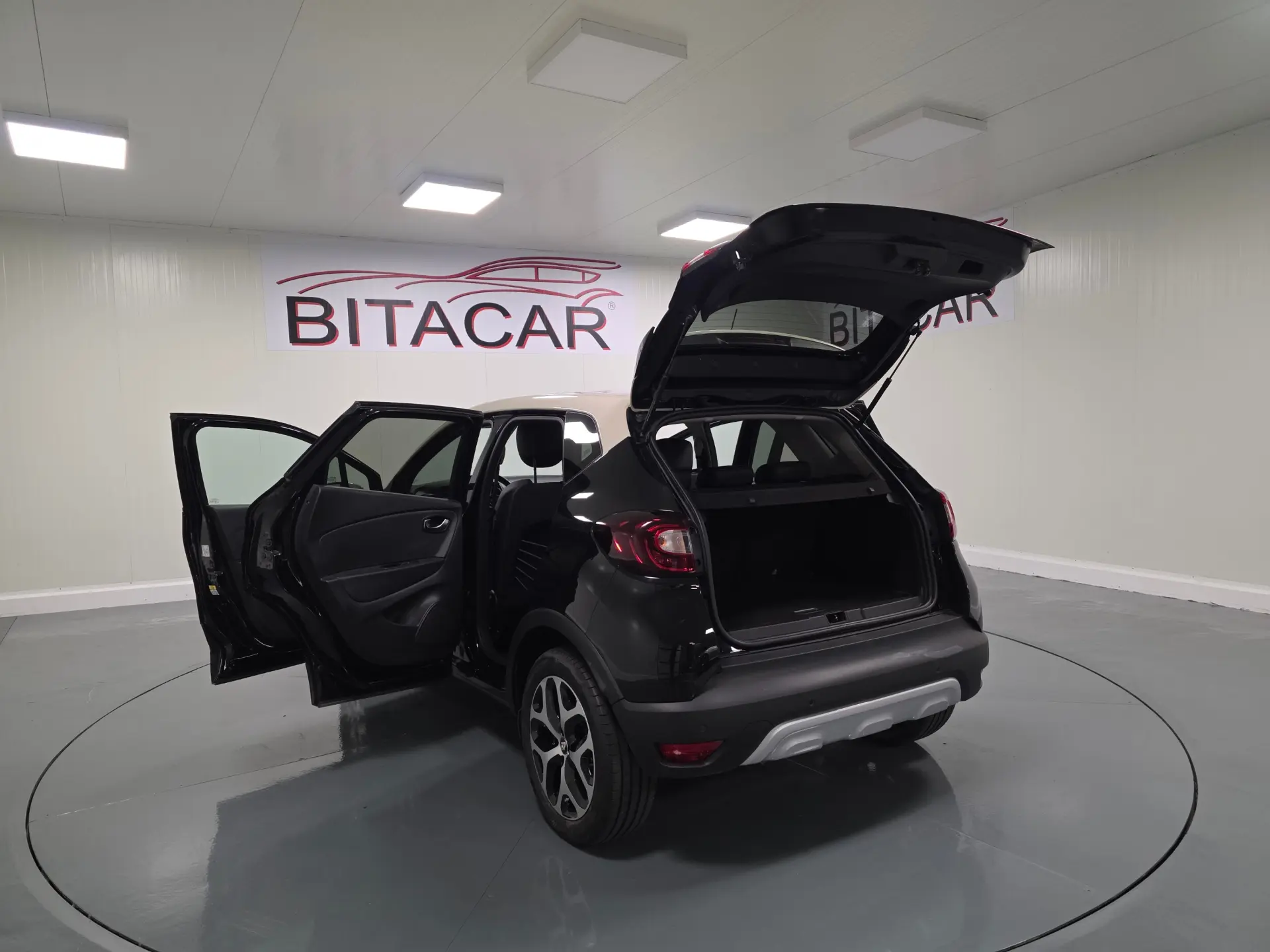 Renault Captur 1.5 DCI EXCLUSIVE 13