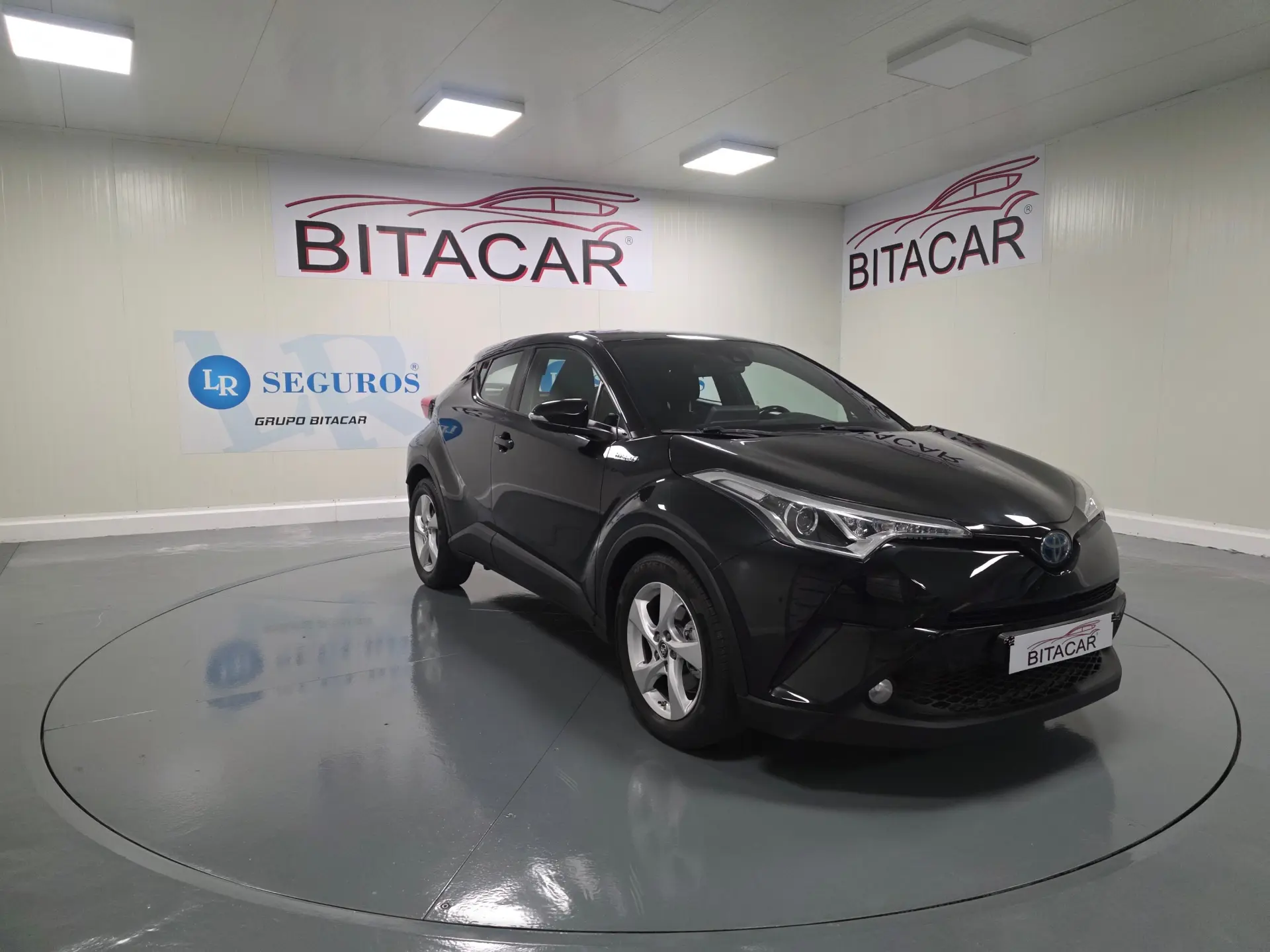 Toyota C-HR 1.8 HSD CONFORT 1