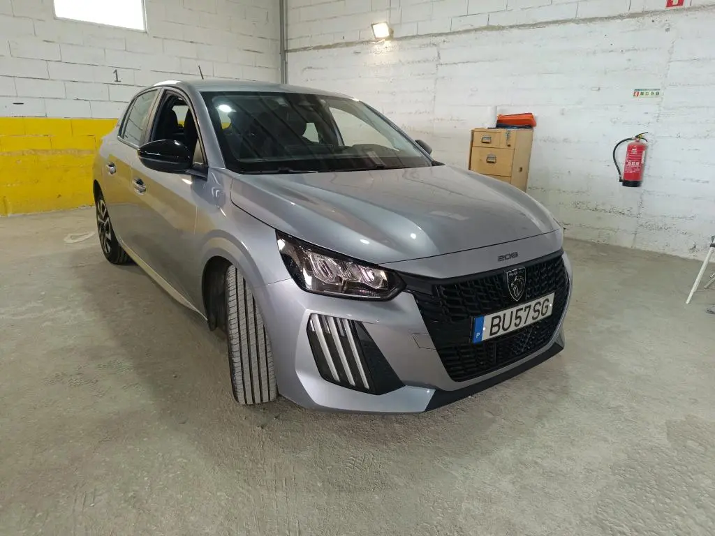 Peugeot 208 1 2 STYLE 1