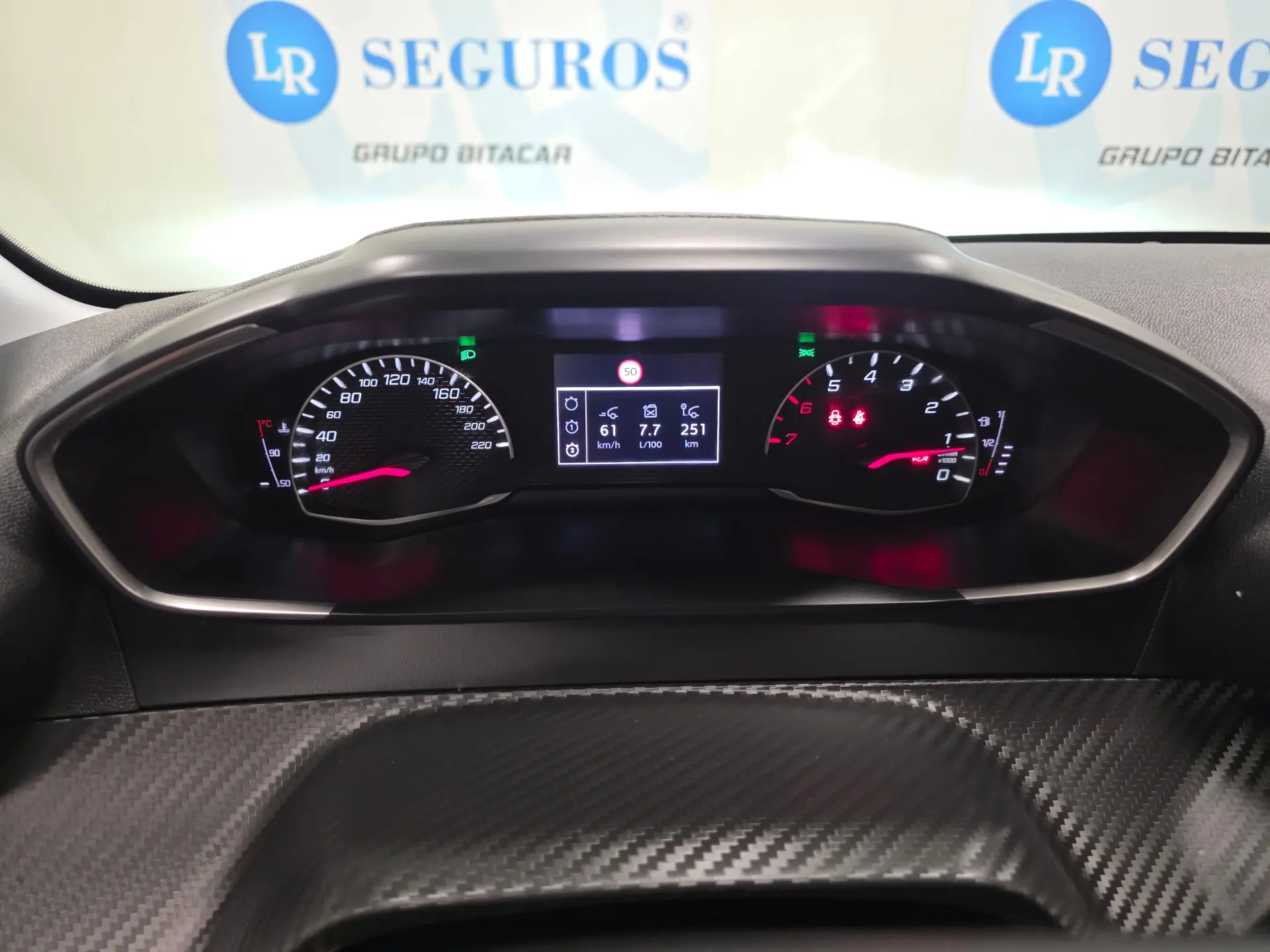 Peugeot 208 1.2 STYLE 86
