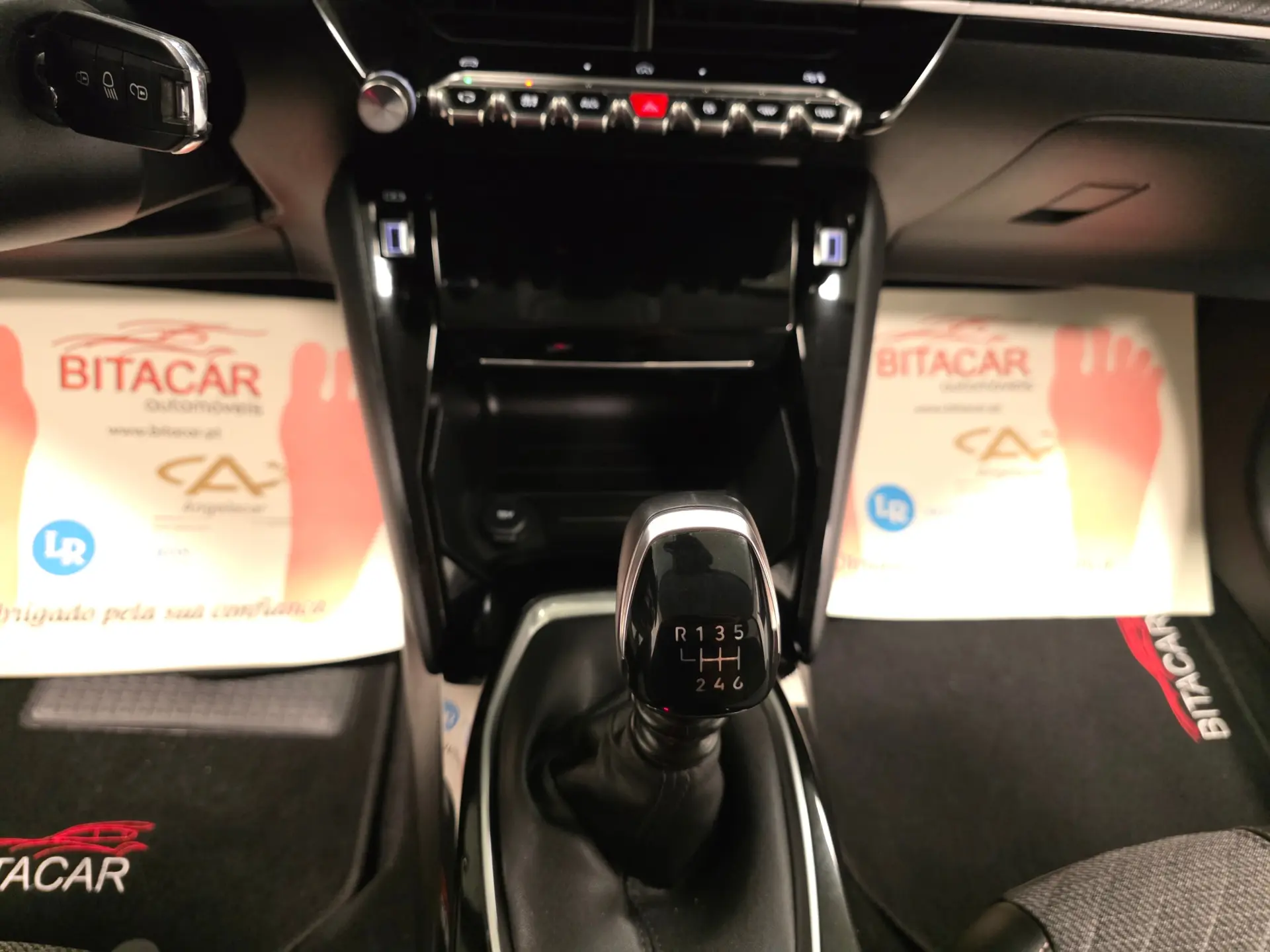 Peugeot 208 ALLURE 101