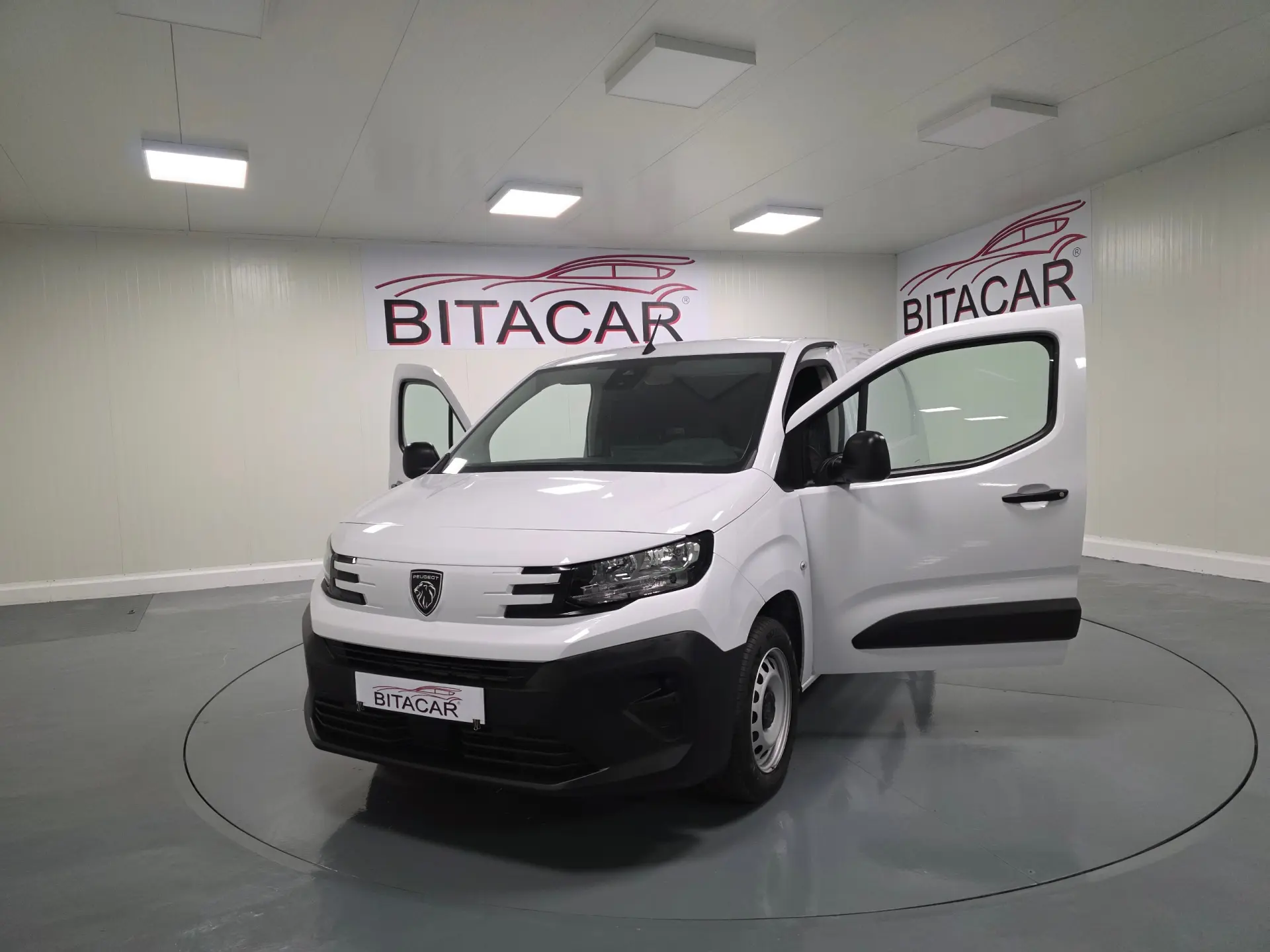 Peugeot Partner 1.5 BLUEHDI 100CV LONGA CAMARA TRASEIRA 28