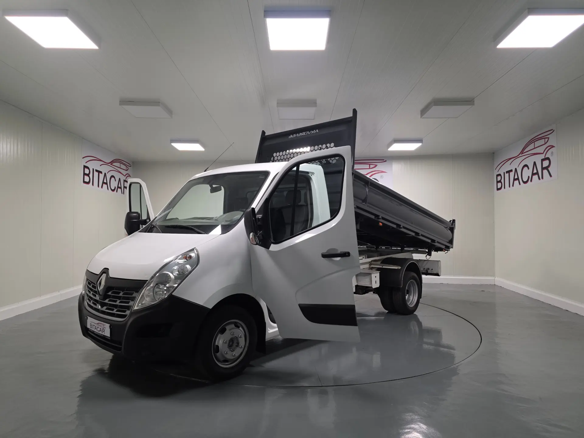 Renault Master 2.3 DCI 130CV BASCULANTE 45