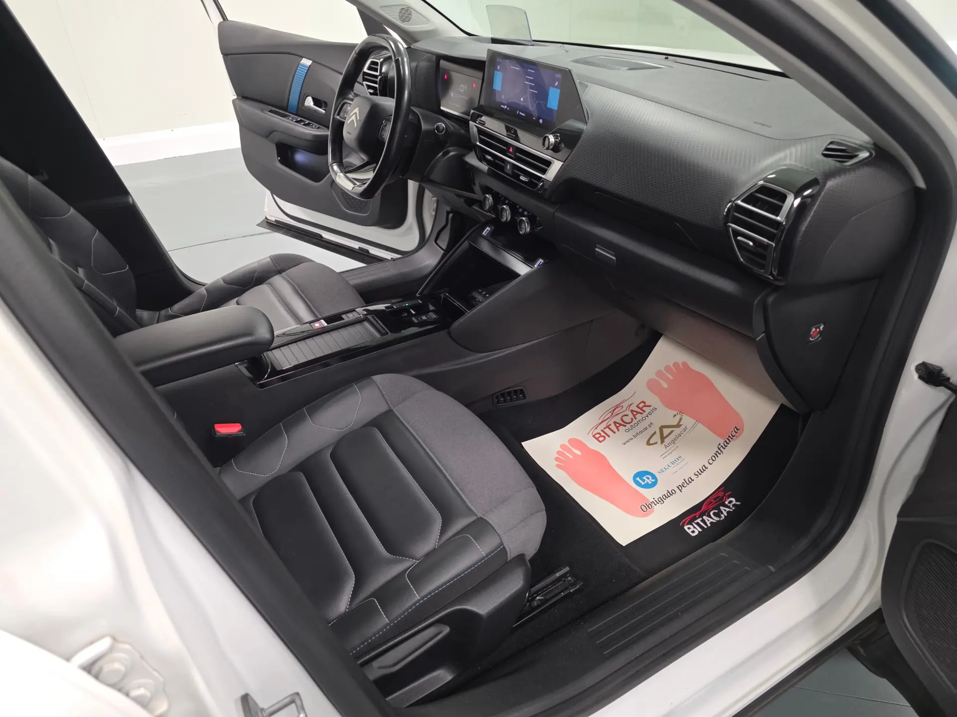 Citroen e-C4 SHINE 87