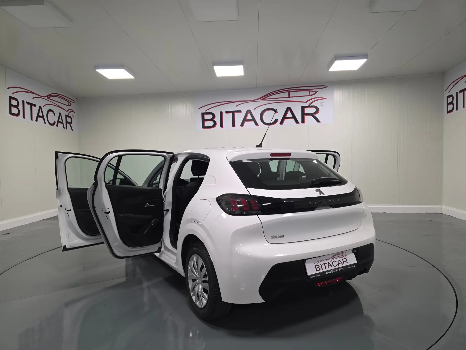 Peugeot 208 1.2 ACTIVE 57